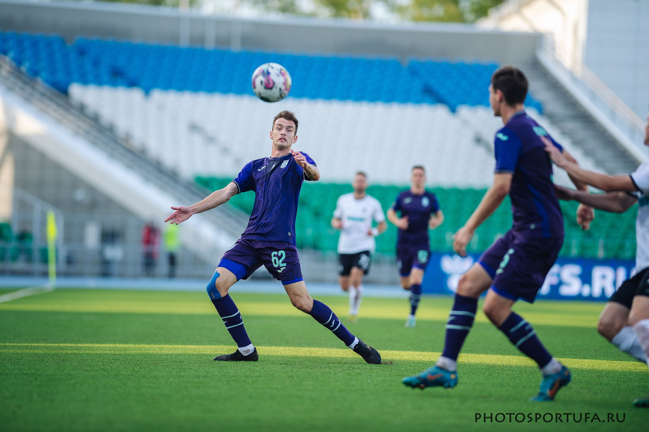 Россия — МЕЛБЕТ — Первая Лига. 4 -й тур «ФК УФА» — ФК «Тюмень». Спортивный фотограф в Уфе Евгений Буров