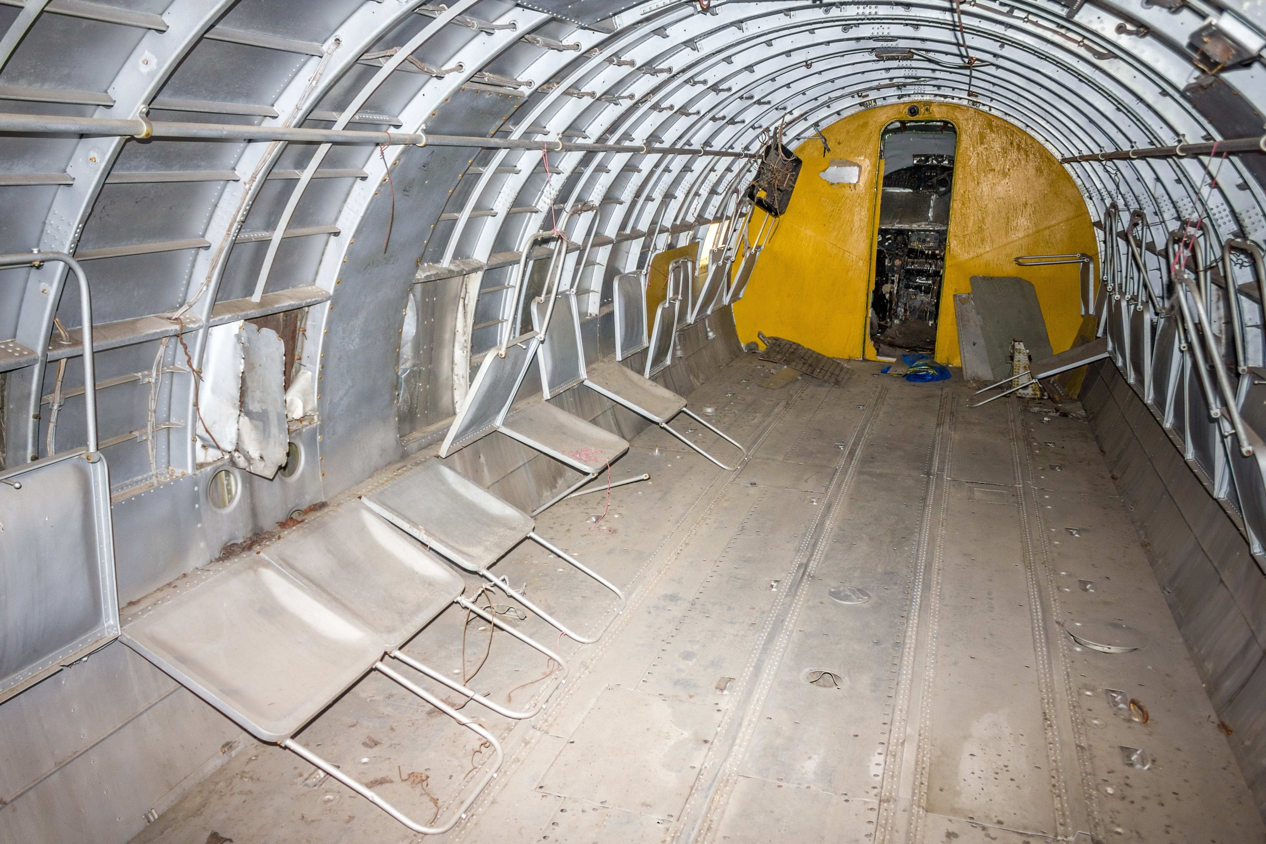 Ил-12 (Монино). Фотоальбом показывающий увлекательный мир авиации и мир медведей Андрея Иванова