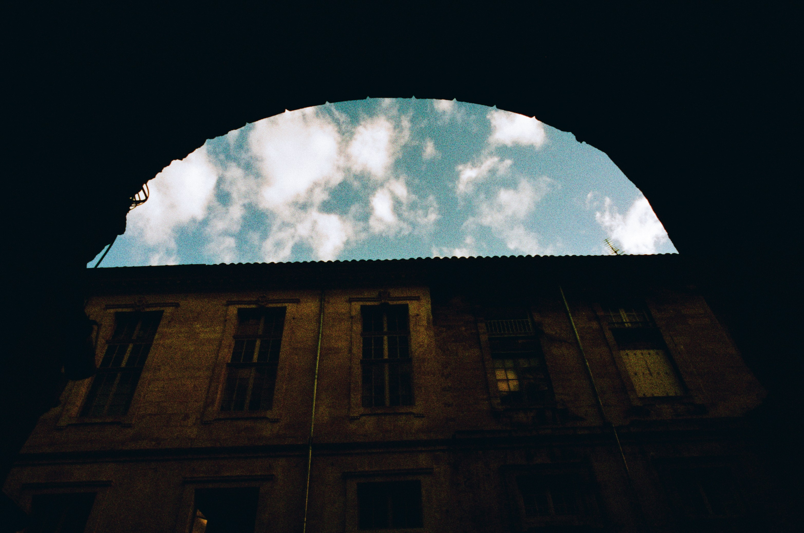 The contract // france, avignon III. EVER EXPOSED