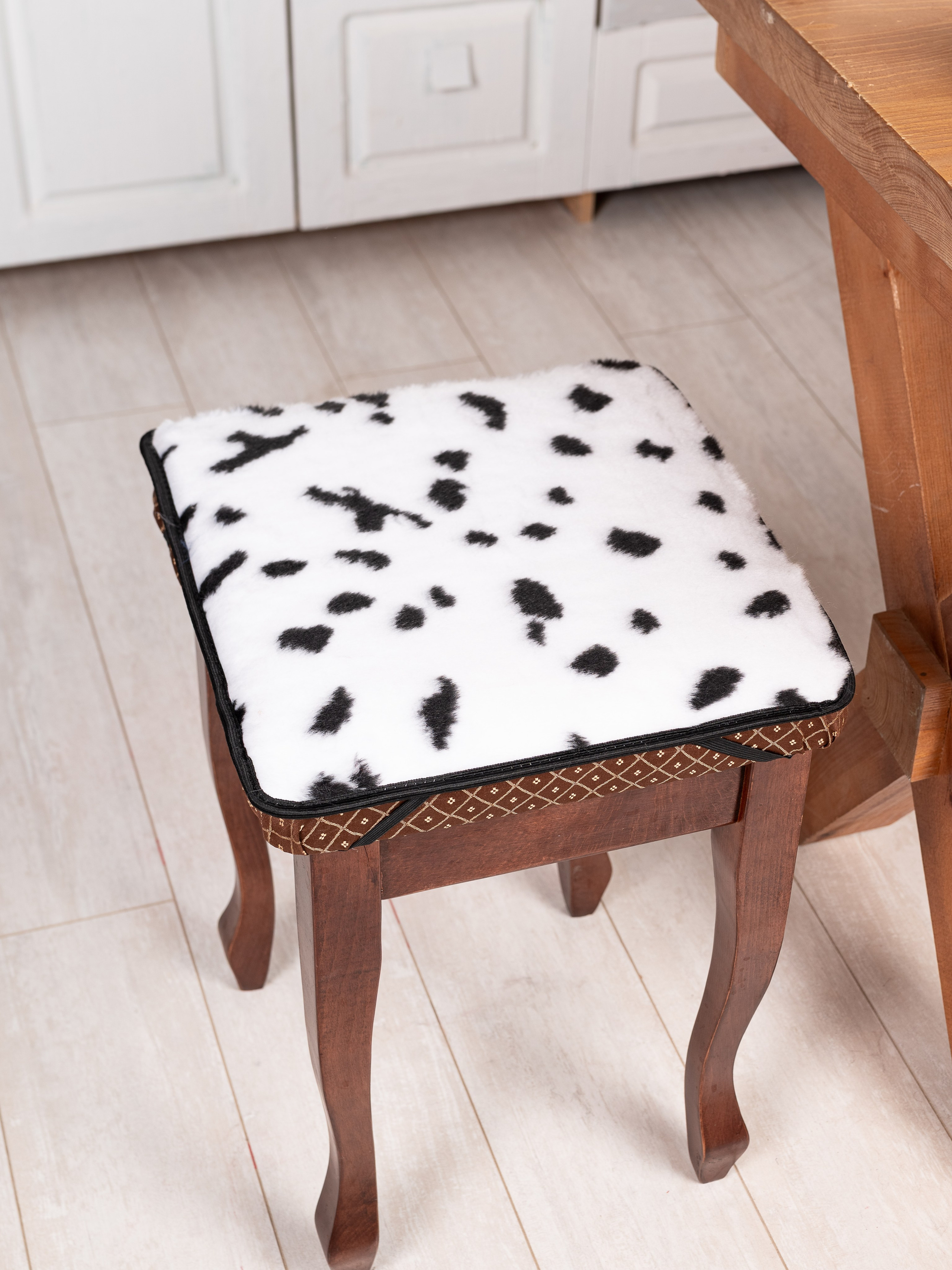 Накидки на стулья. Предметный фотограф, фото для маркетплейсов Пятигорск, КМВ