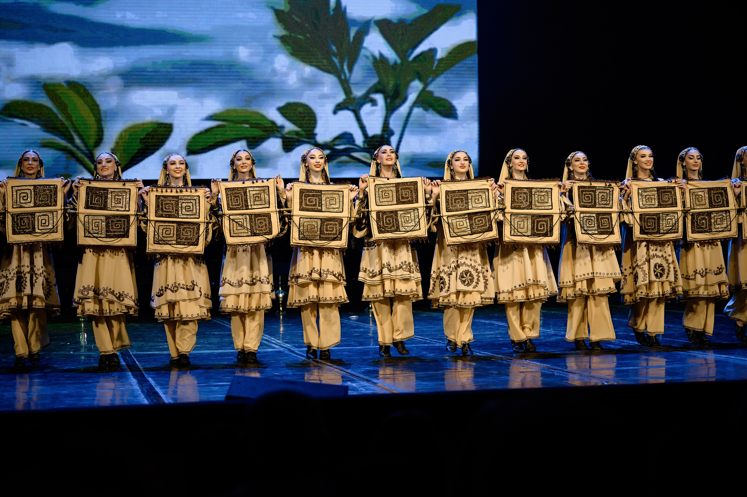 Ансамбль «Лезгинка» концерт в Махачкале. РЕПОРТАЖНЫЙ И БИЗНЕС ФОТОГРАФ В МОСКВЕ, ЕГОР НИКОЛАЕВ