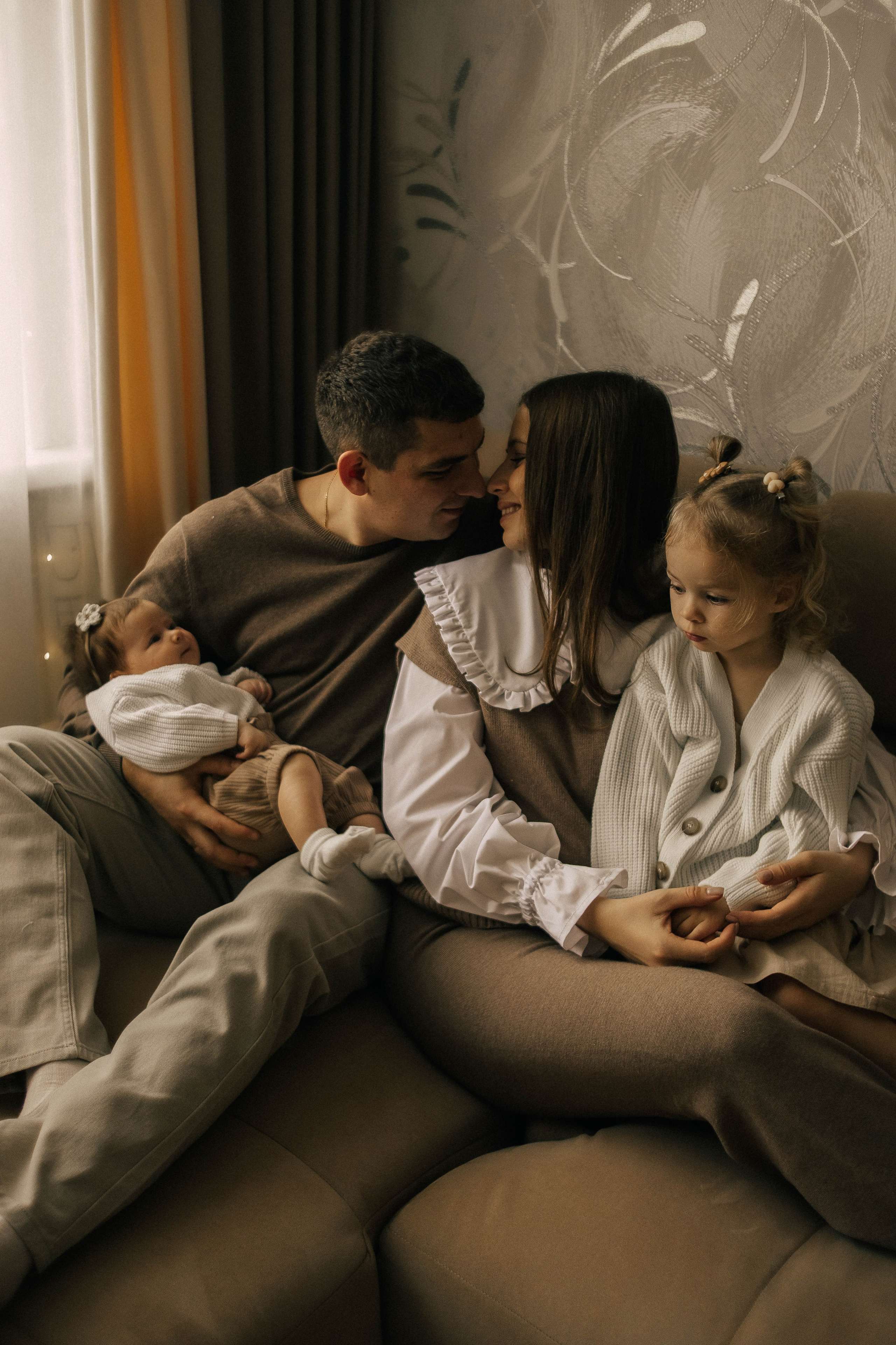 Анастасия, Андрей, Ариша и Анюта. Главная