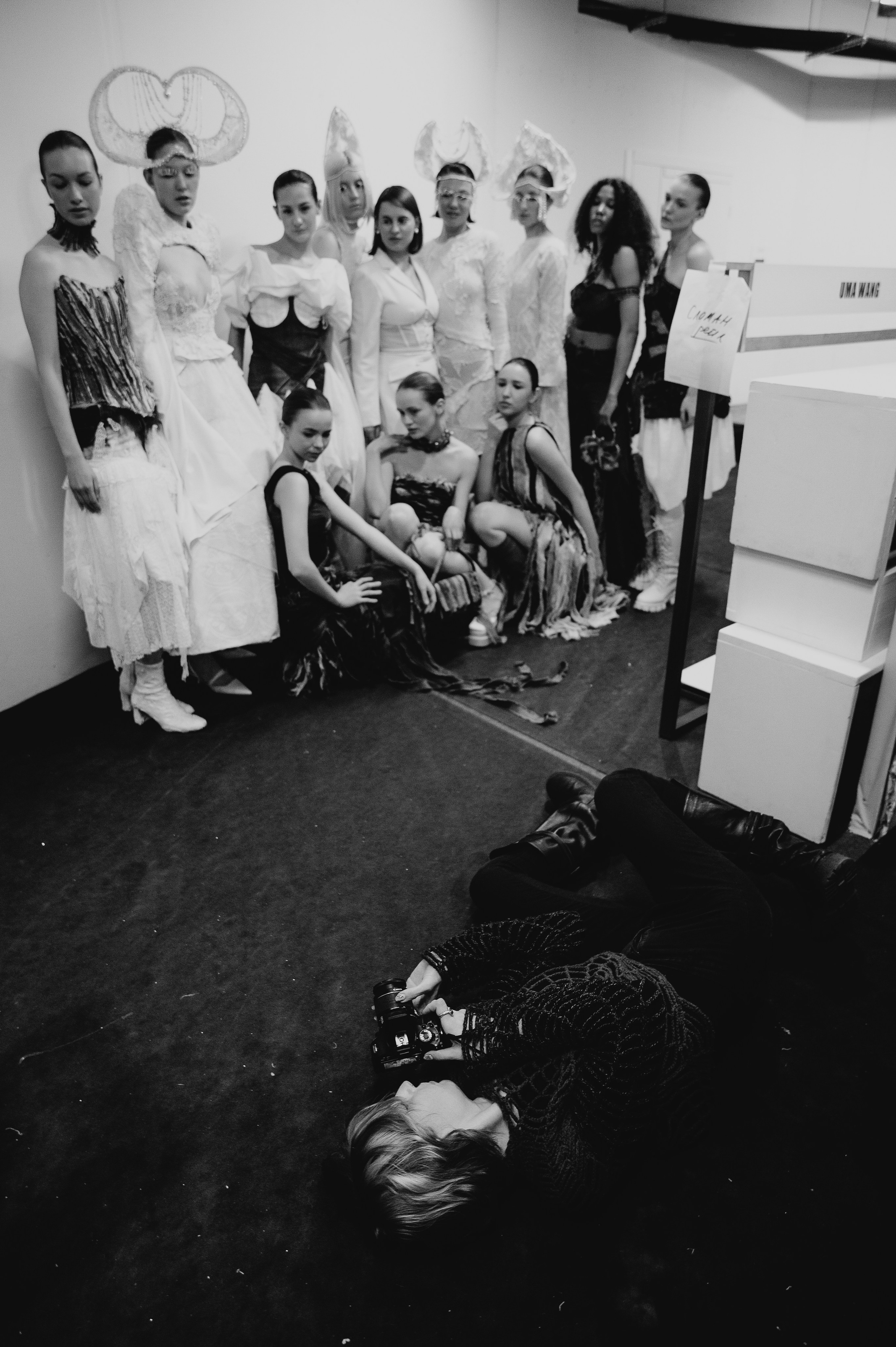 Бекстейдж показа «Новые Имена» собака.ru|ДЛТ. Портретный и репортажный фотограф в Санкт-Петербурге