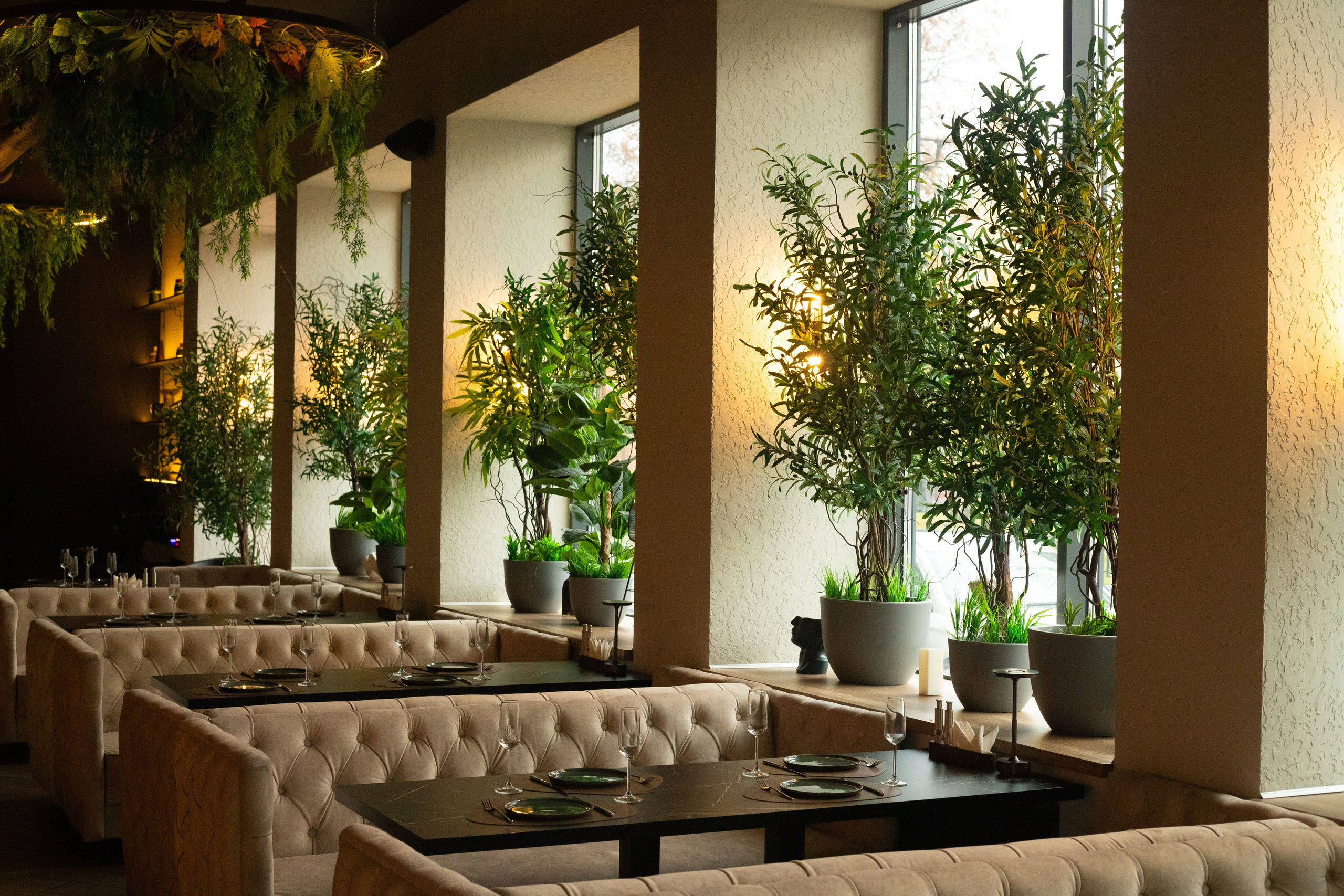 Декор заведений. Декоратор в Минске Алёна Шевелёва. Весеннее оформление входных групп. Декор заведений