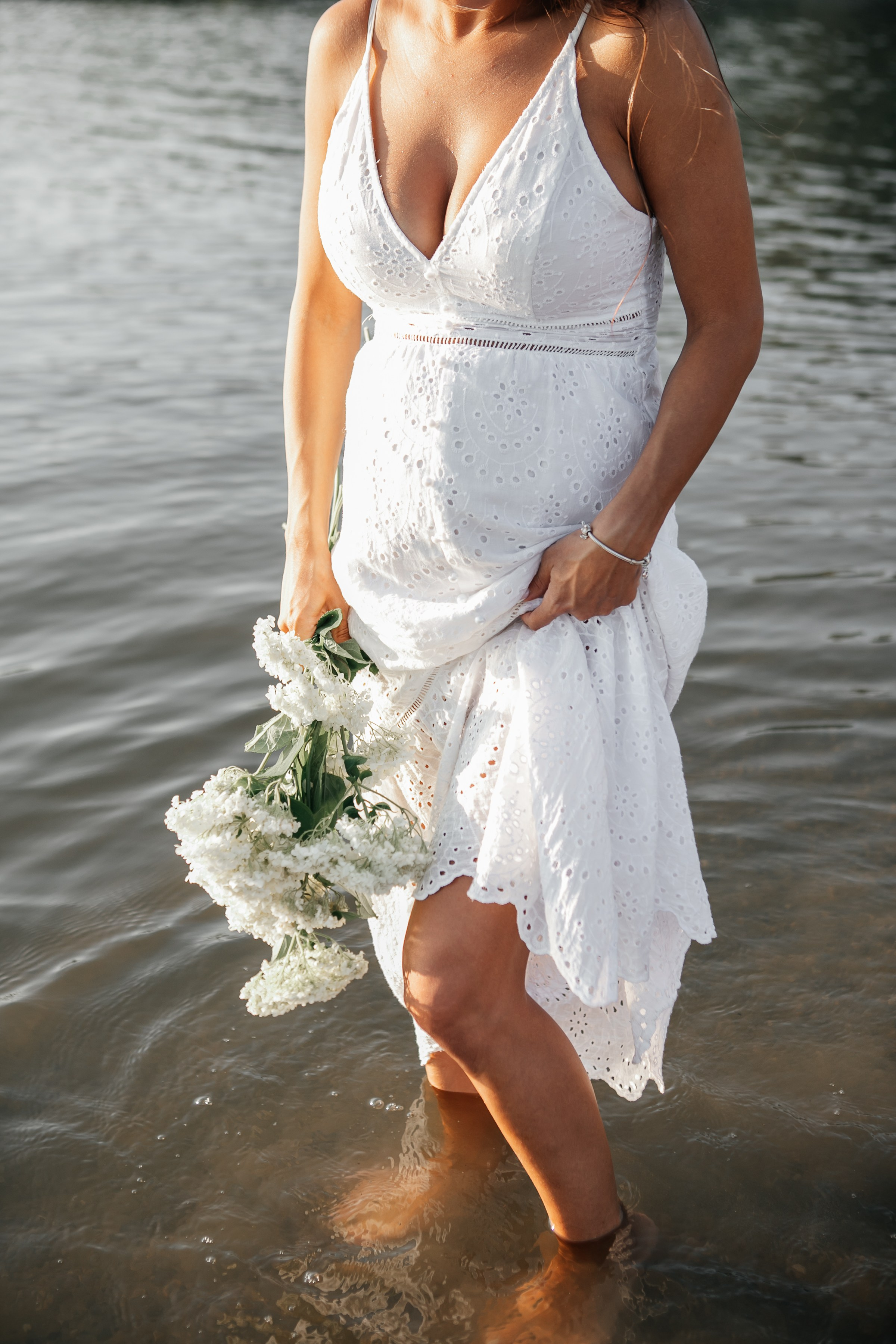 Екатерина Беременность у реки. Фотограф Санкт-Петербург Раднаева Юлия