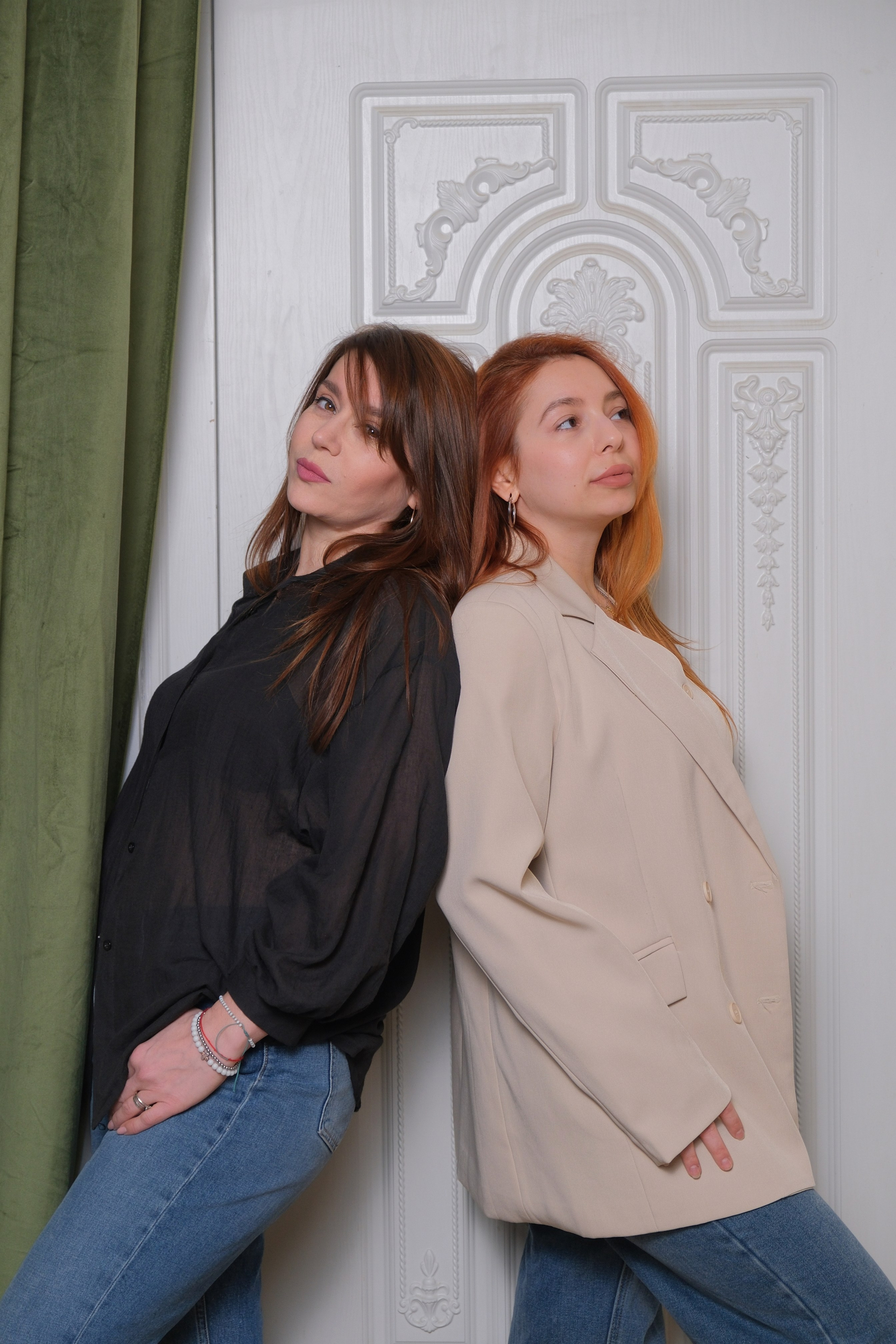 Мама и взрослая дочь. Фотограф на камеру и мобильная съемка в Казани Лидия