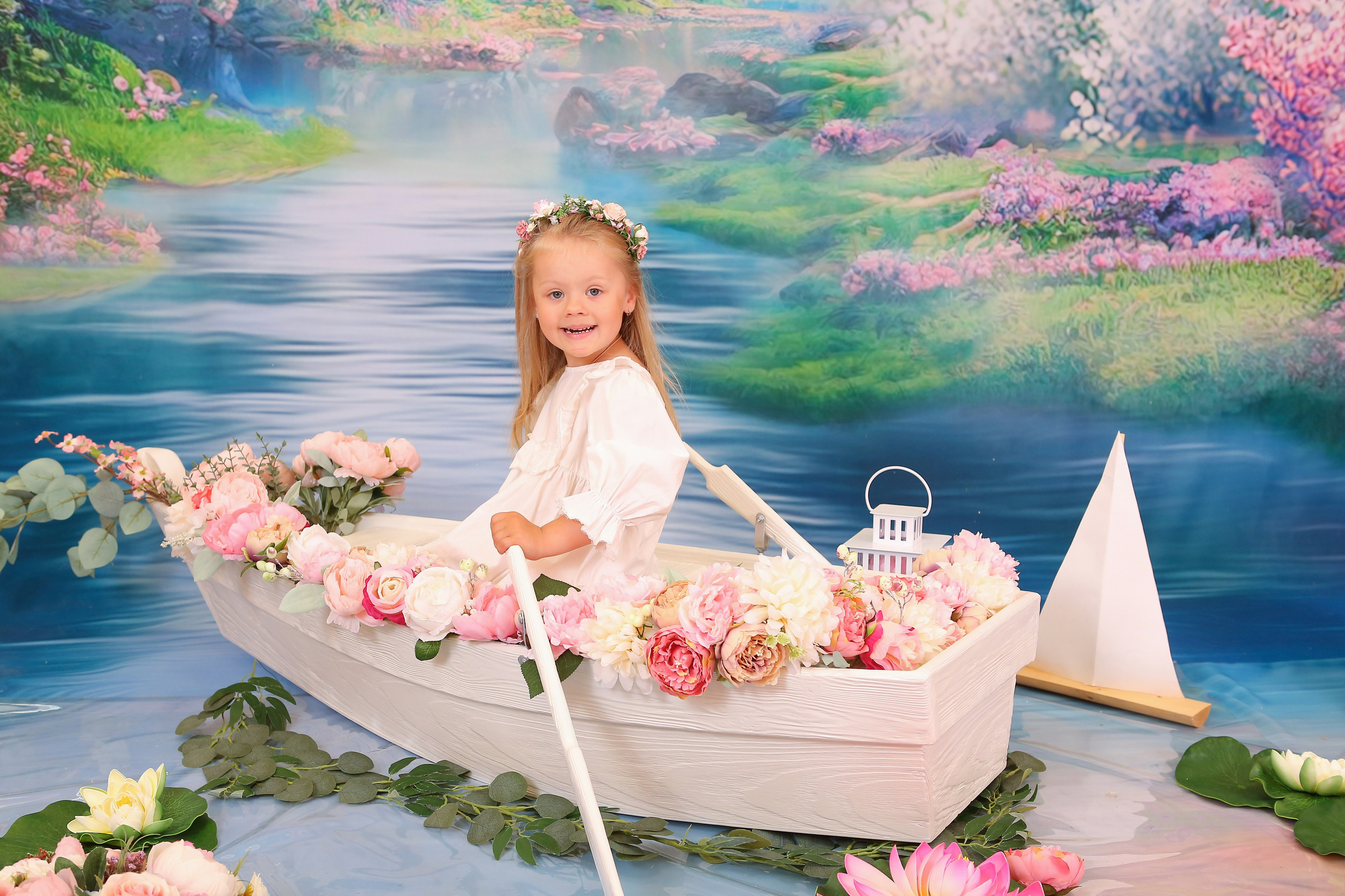 Цветочная лодка. Студия детской и семейной фотографии 12кадров