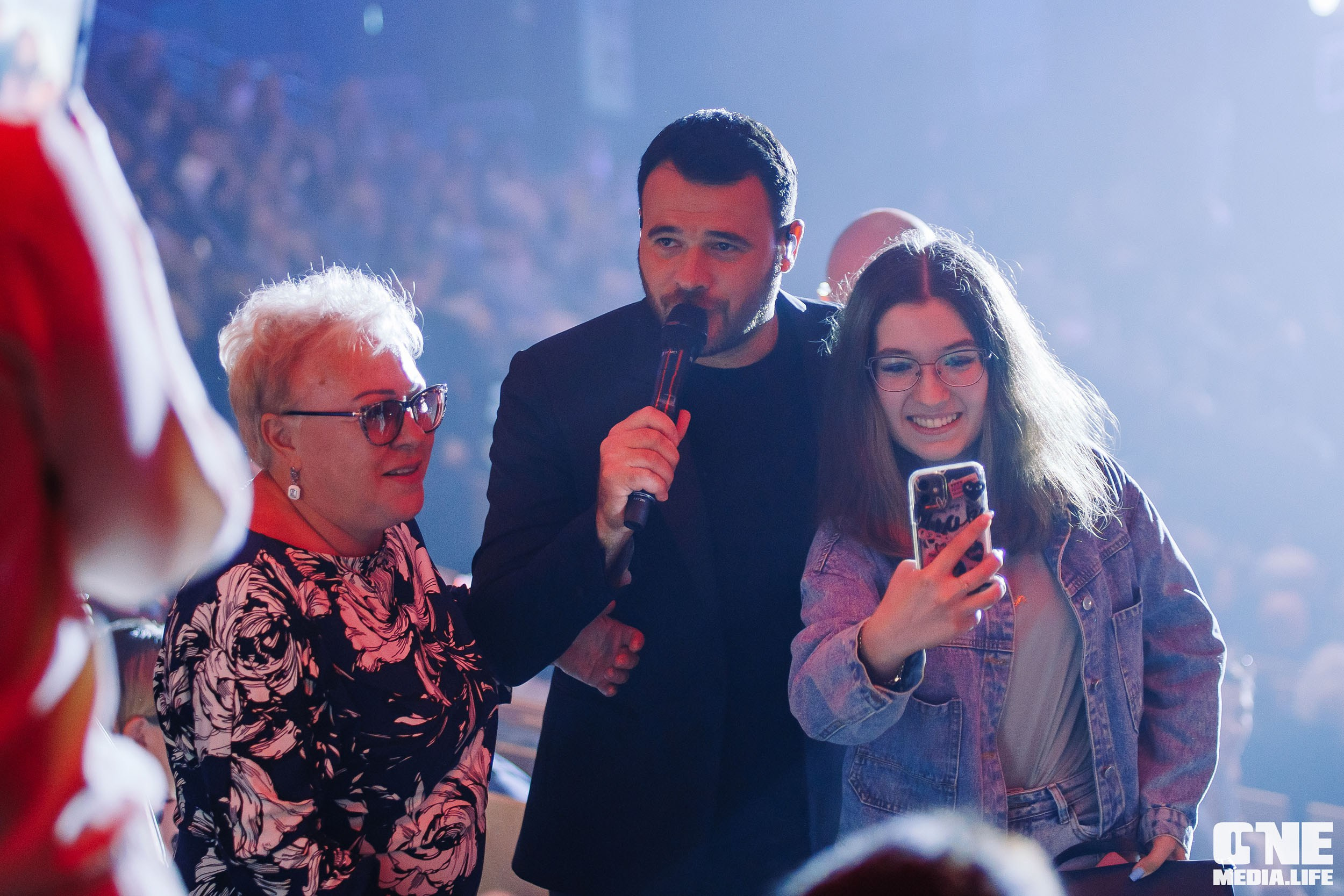 Фоторепортаж с концерта Эмина в Янтарь Холле. One Media Life: фоторепортажи, фотоотчеты с мероприятий и заведений