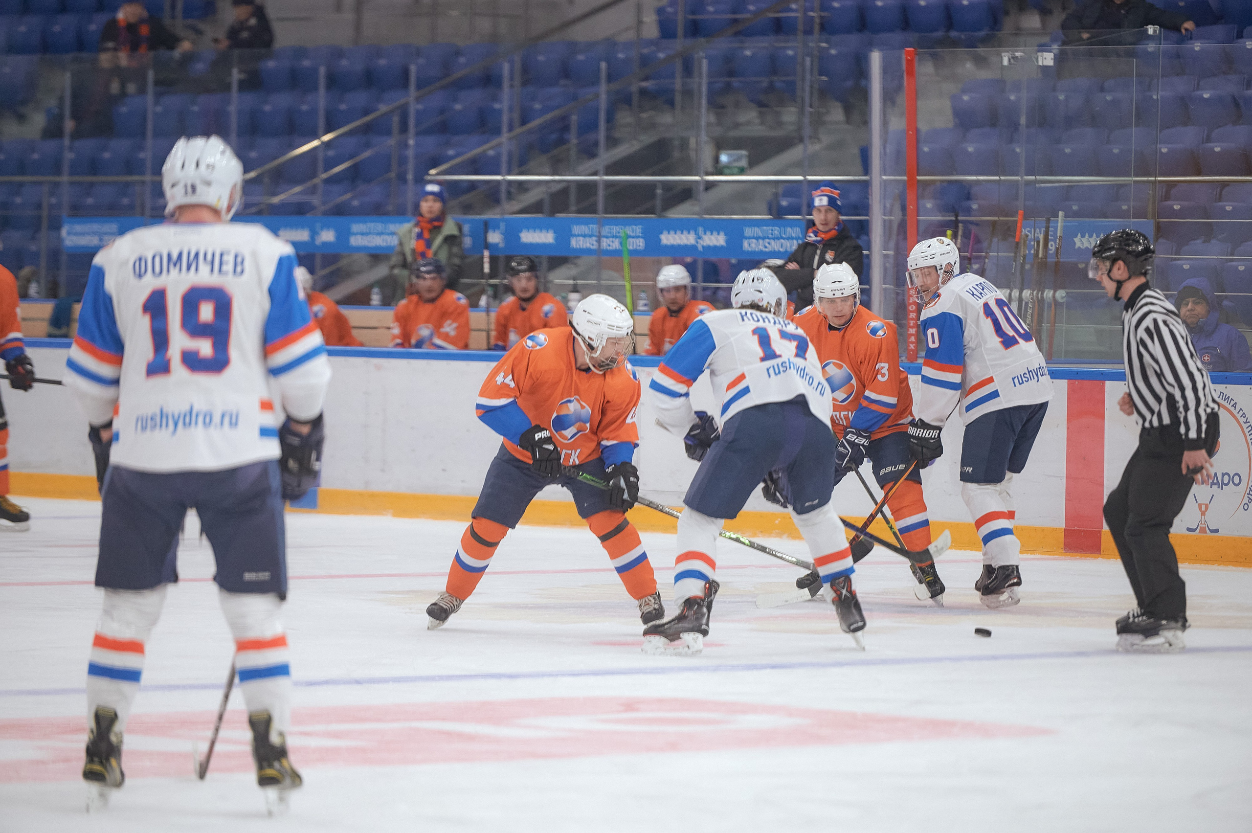 Портфолио репортажной фотосъёмки: Кристалл арена — Хоккей — РусГидро. Фотограф Яковлев Роман — Красноярск