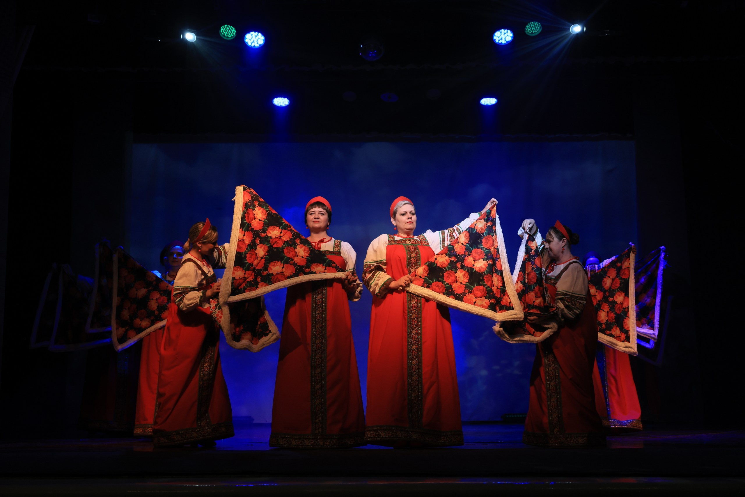 Концерт к 8 Марта в ДК «Металлург» г. Тула. Фотограф в Туле Крупский АнДРей. Фотостудия «КАДР71» в Туле