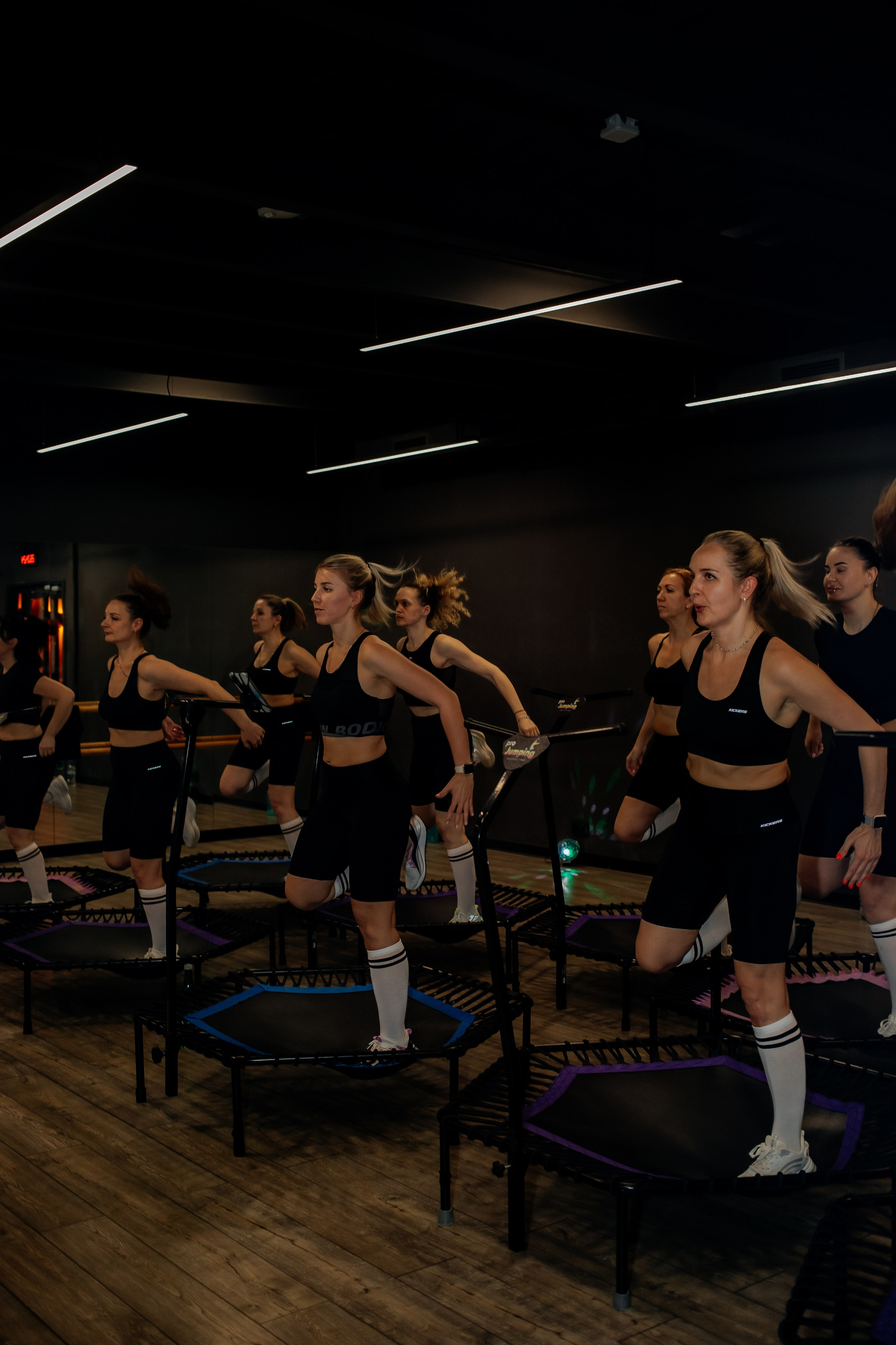 Съемки тренировок для сети студий Jumping Fitness. Ирина Тихонова — фотограф для детей и коллективов в Москве