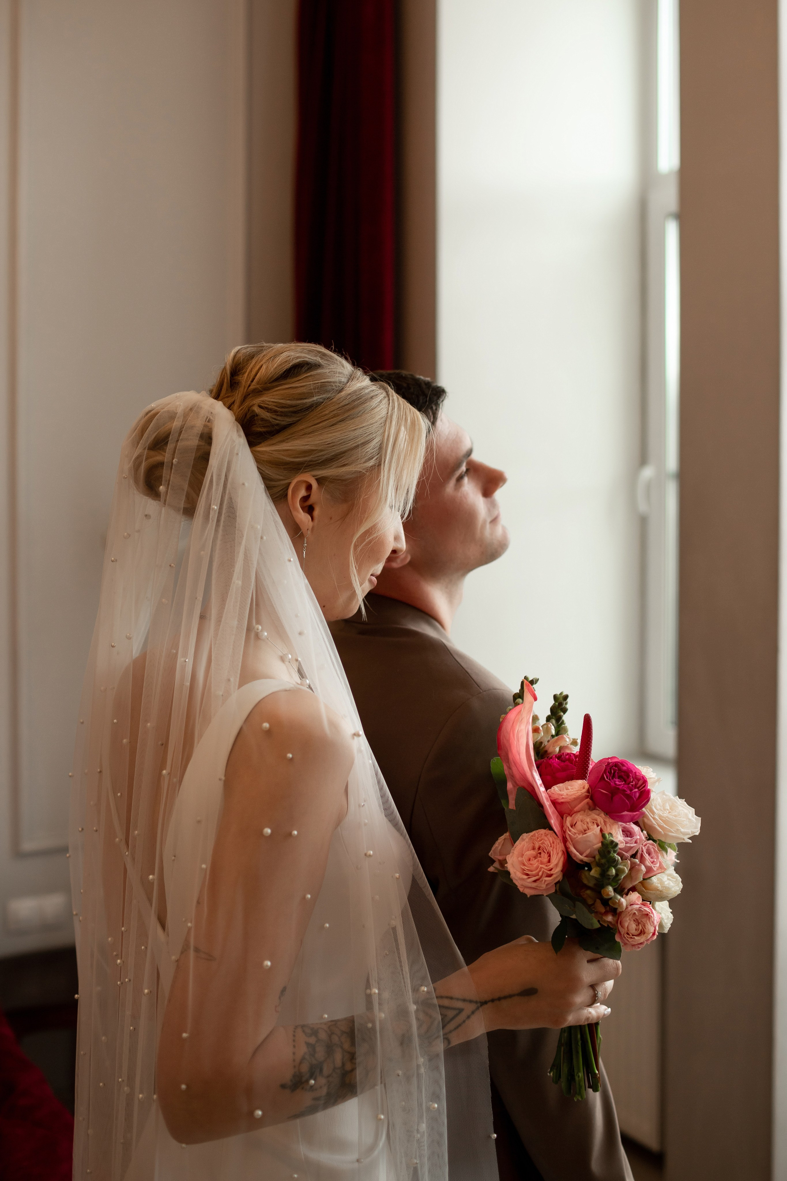 Свадебная фотосессия во дворцах Петербурга. Свадебный фотограф Кирилл Белый