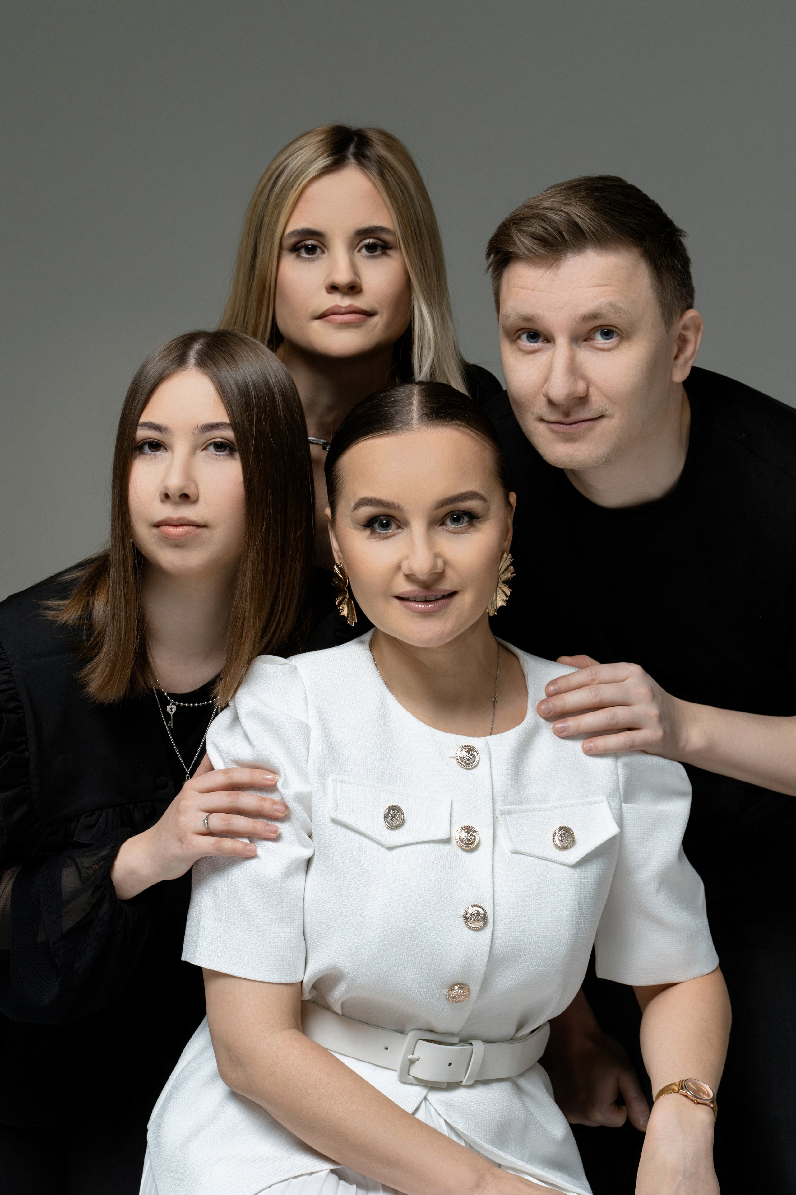 Групповая фотосессия на циклораме