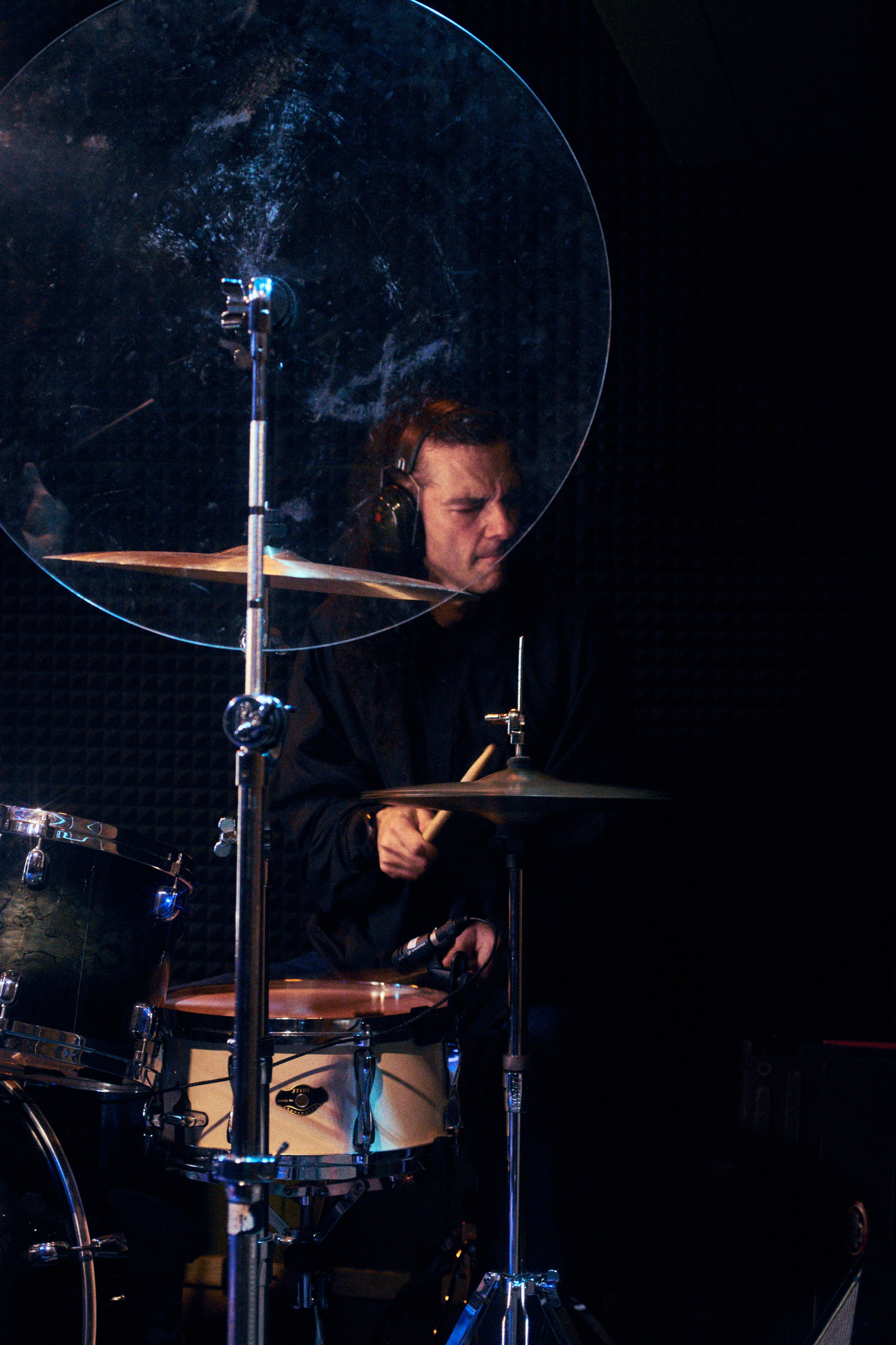 ГОЛОВА МУЭССЫ — КОНЦЕРТ 18-10-2025 В КИТАЙСКОМ ЛЕТЧИКЕ. Фотография для артистов