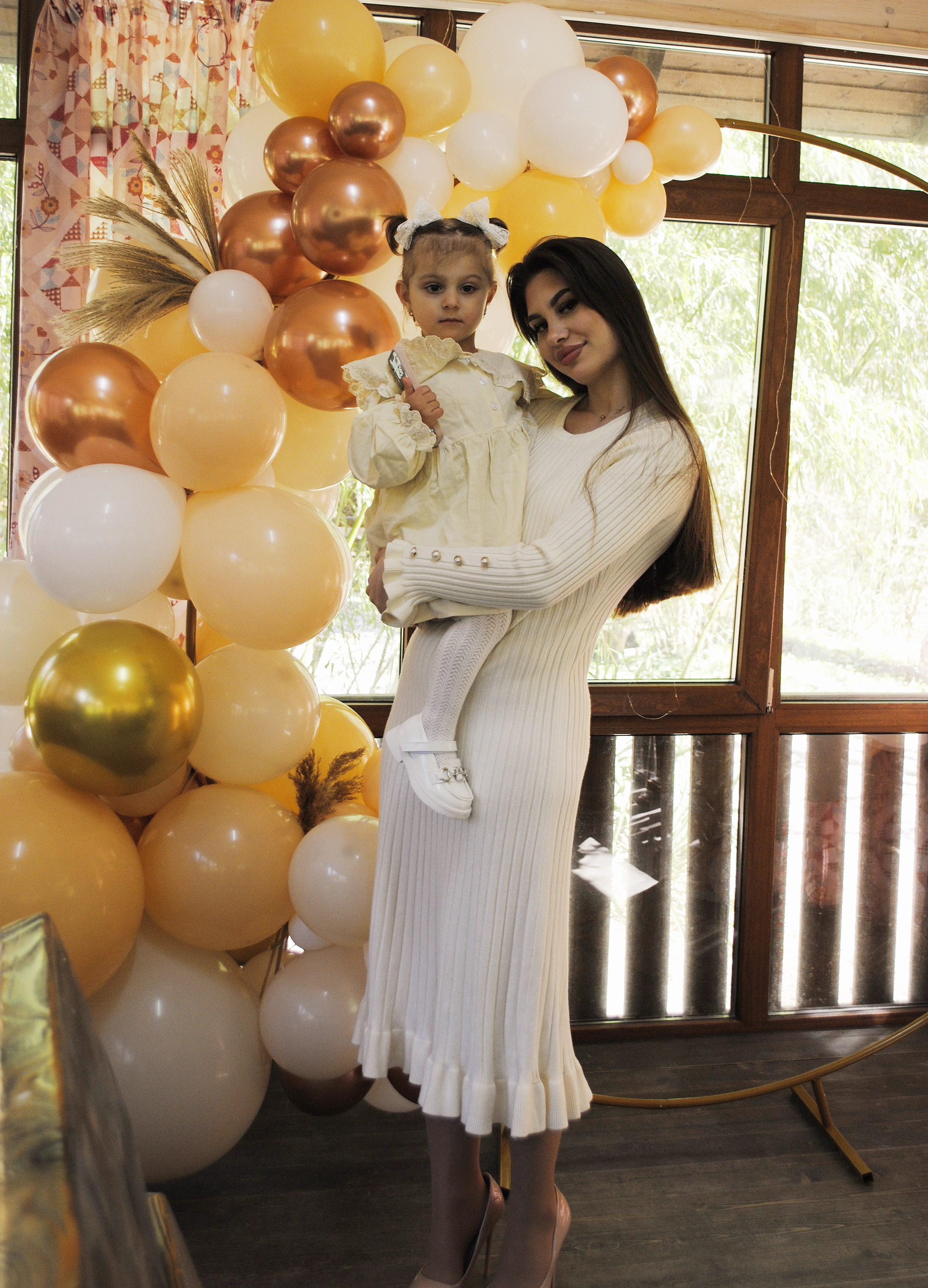 Настя Сьемка в кафе. Фотограф Мария Мусаелян