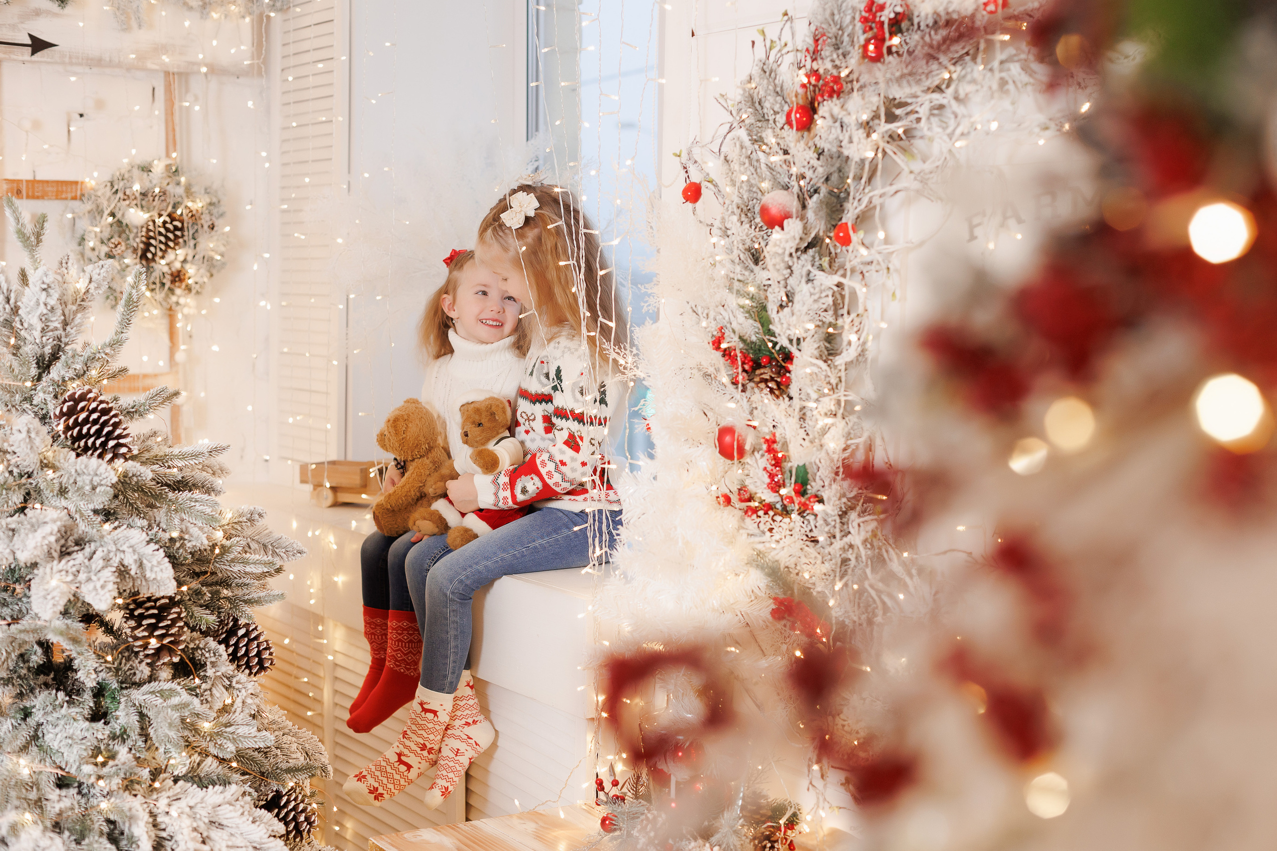 Семейная фотосессия в фотостудии и на природе в Твери. Свадебный и семейный фотограф в Твери и Тверской области