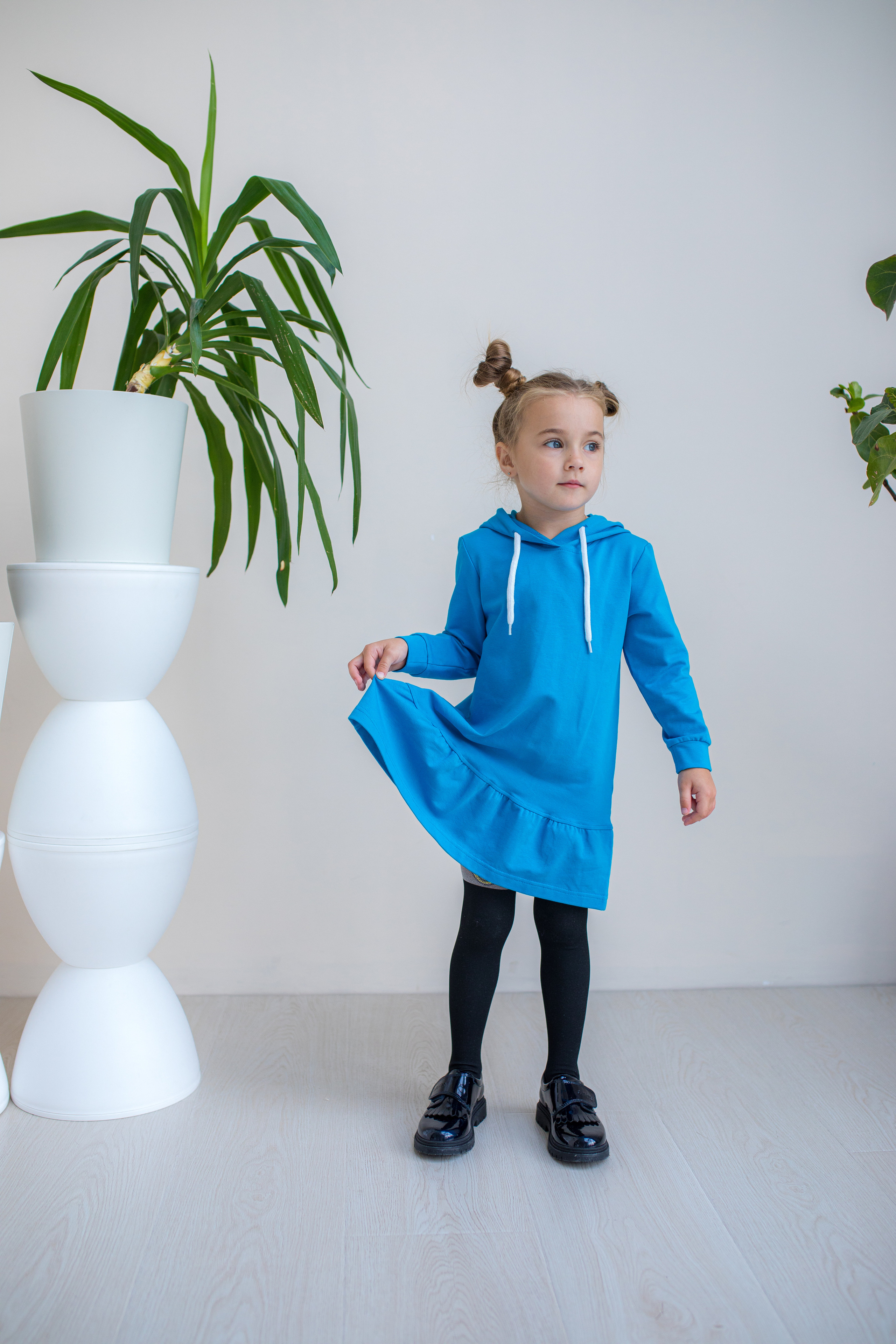 Съемка для бренда-производителя детских платьев. Фотограф в Москве Ира Никина