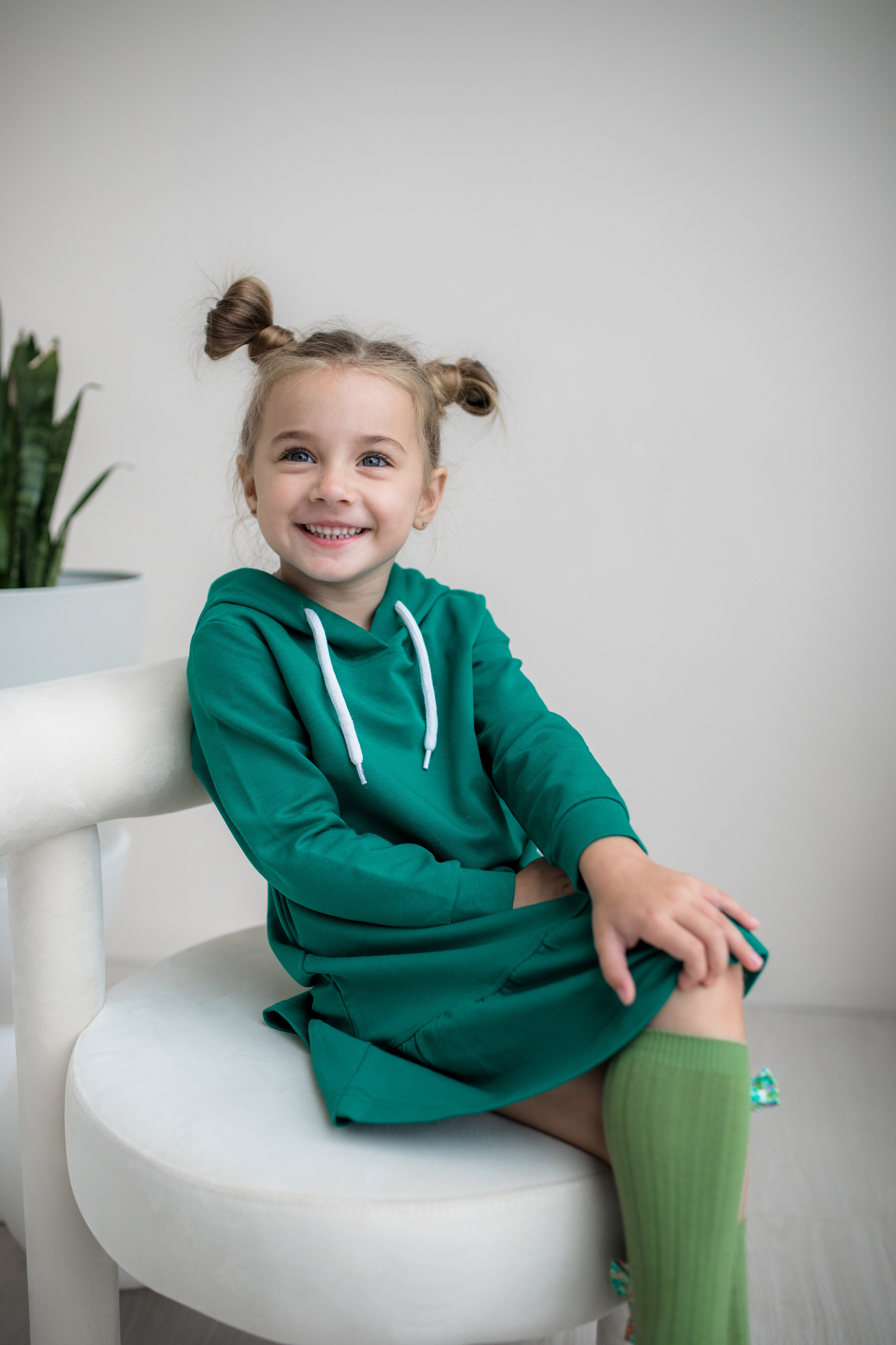 Съемка для бренда-производителя детских платьев. Фотограф в Москве Ира Никина