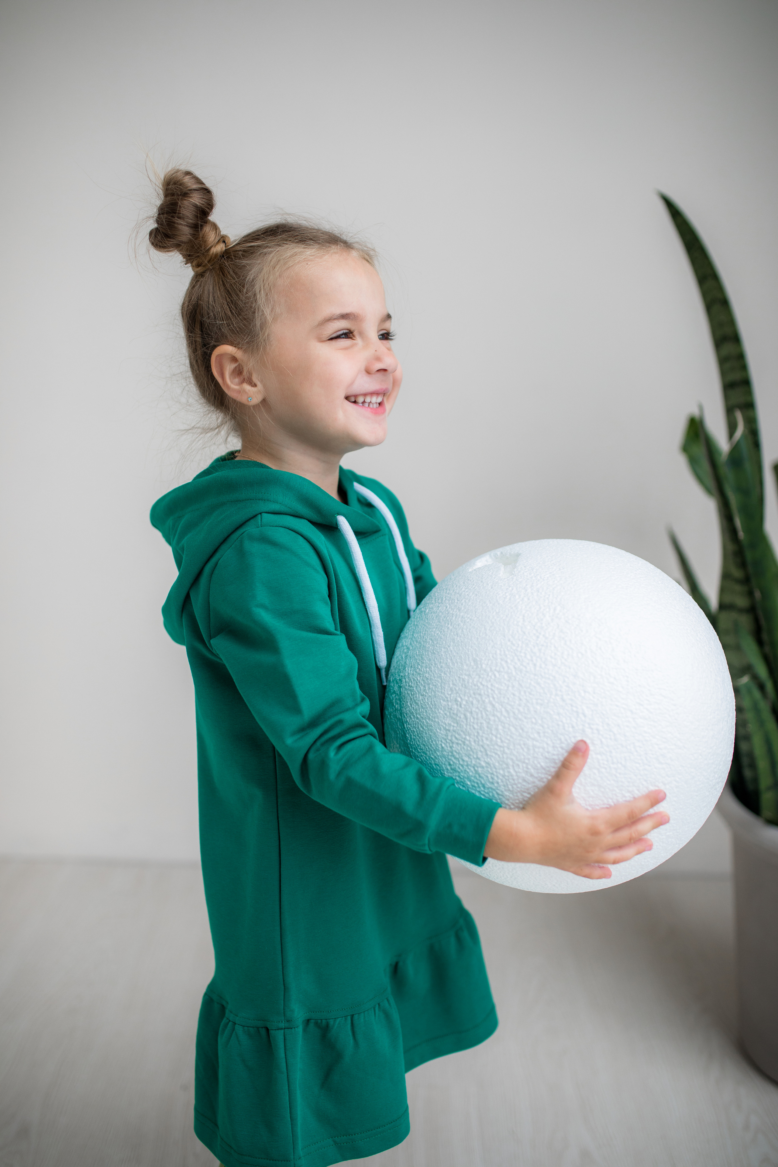 Съемка для бренда-производителя детских платьев. Фотограф в Москве Ира Никина