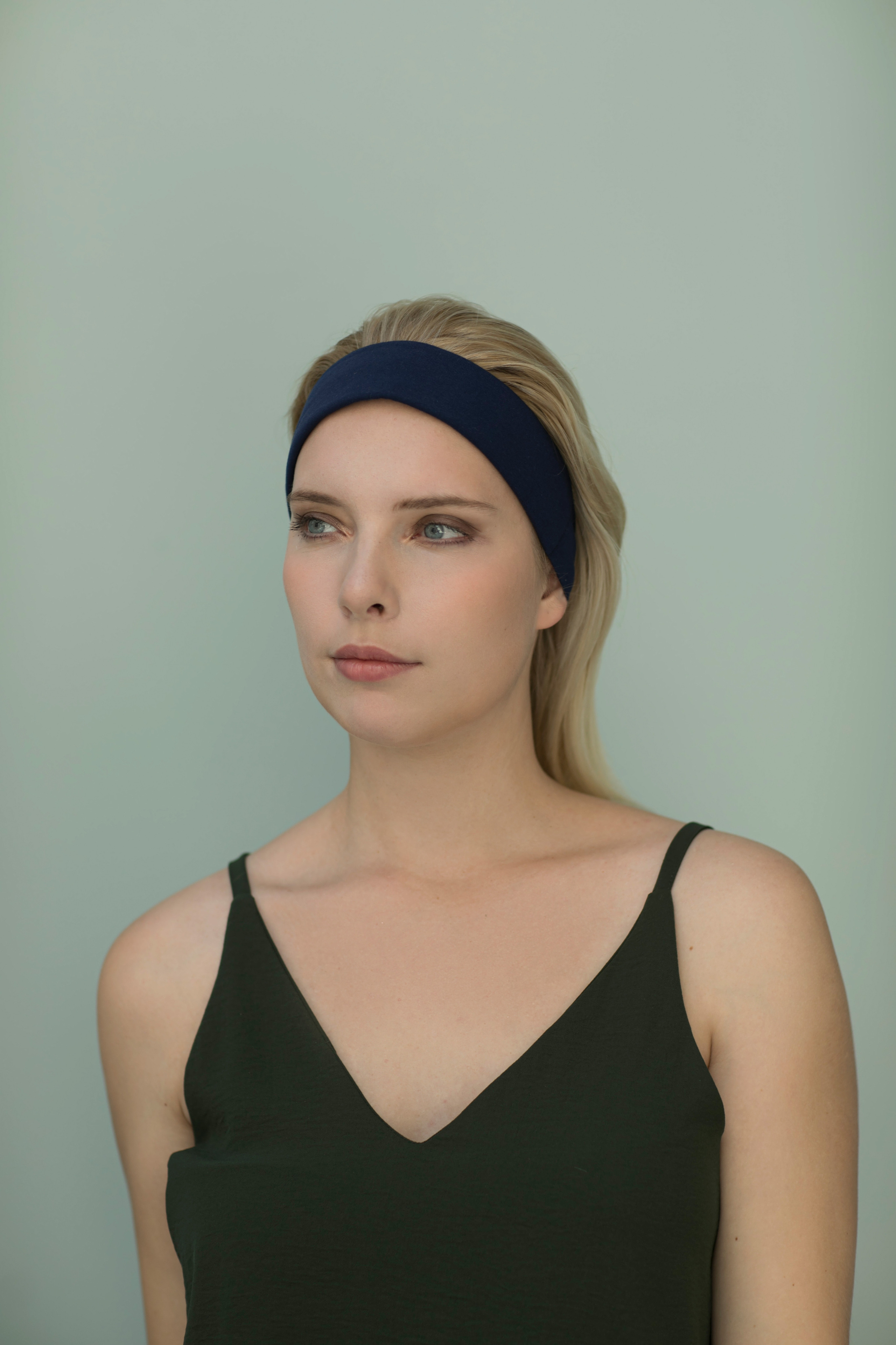 Съёмка для бренда-производителя головных уборов. Фотограф в Москве Ира Никина