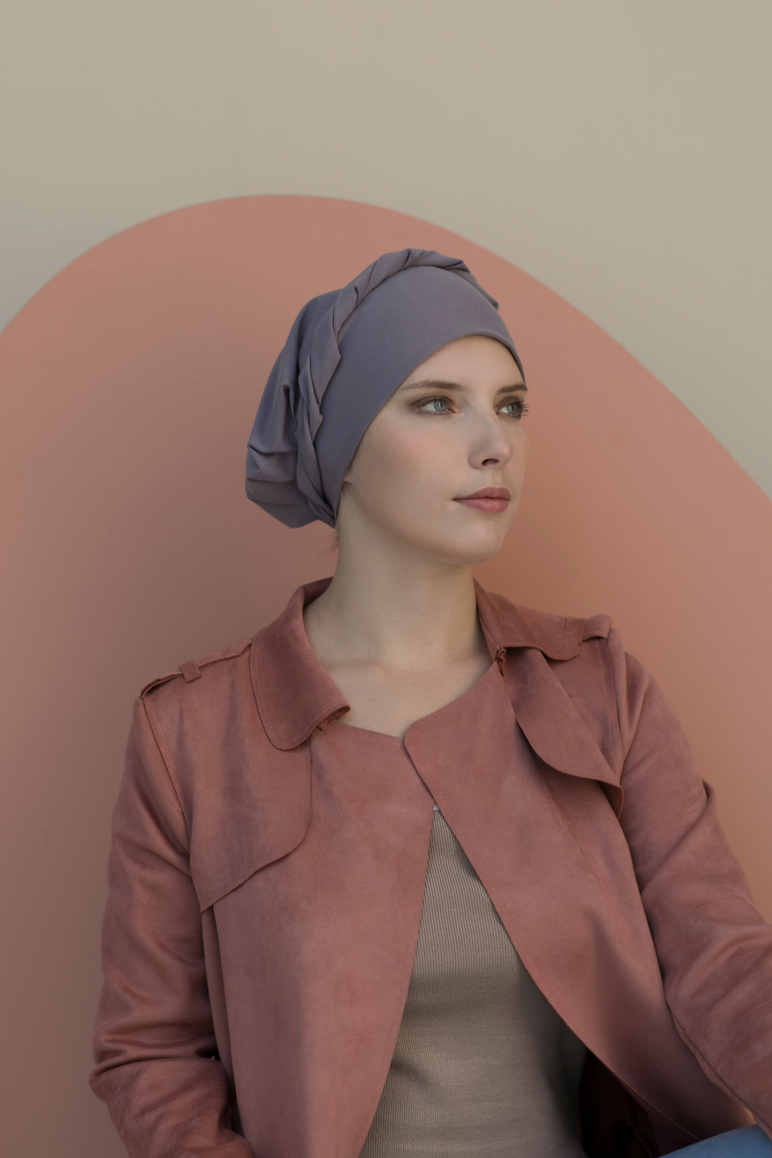 Съёмка для бренда-производителя головных уборов. Фотограф в Москве Ира Никина