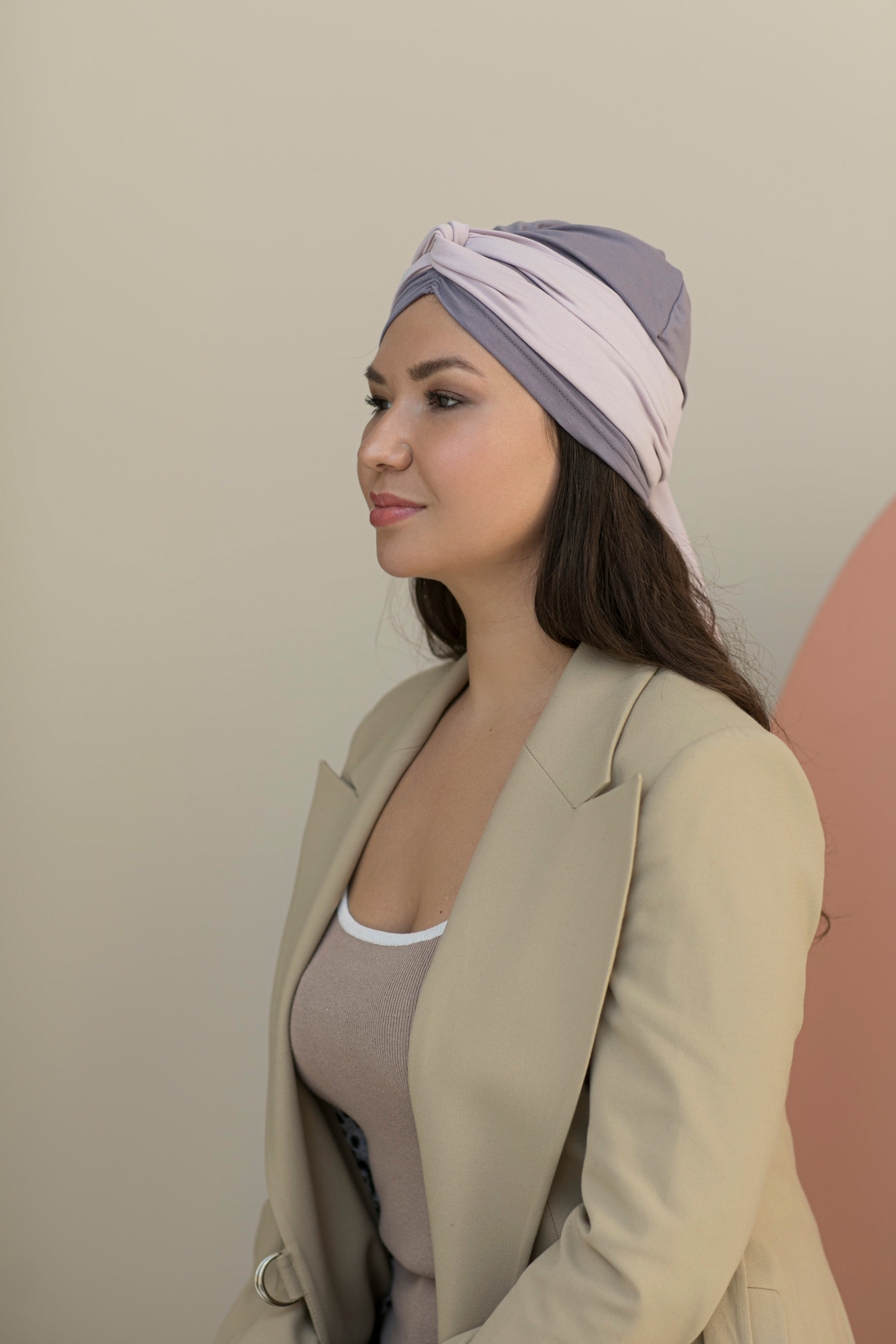 Съёмка для бренда-производителя головных уборов. Фотограф в Москве Ира Никина