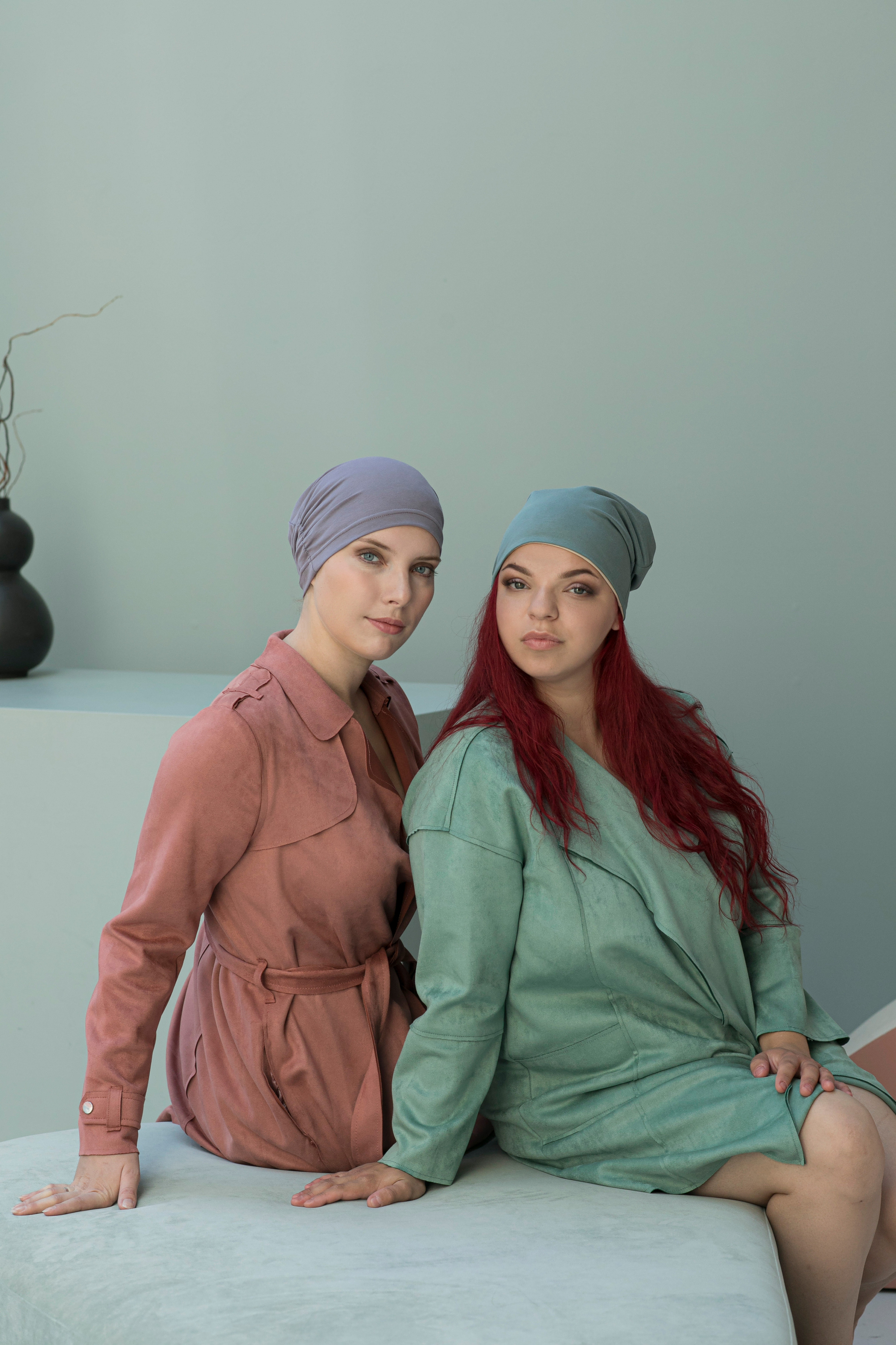 Съёмка для бренда-производителя головных уборов. Фотограф в Москве Ира Никина