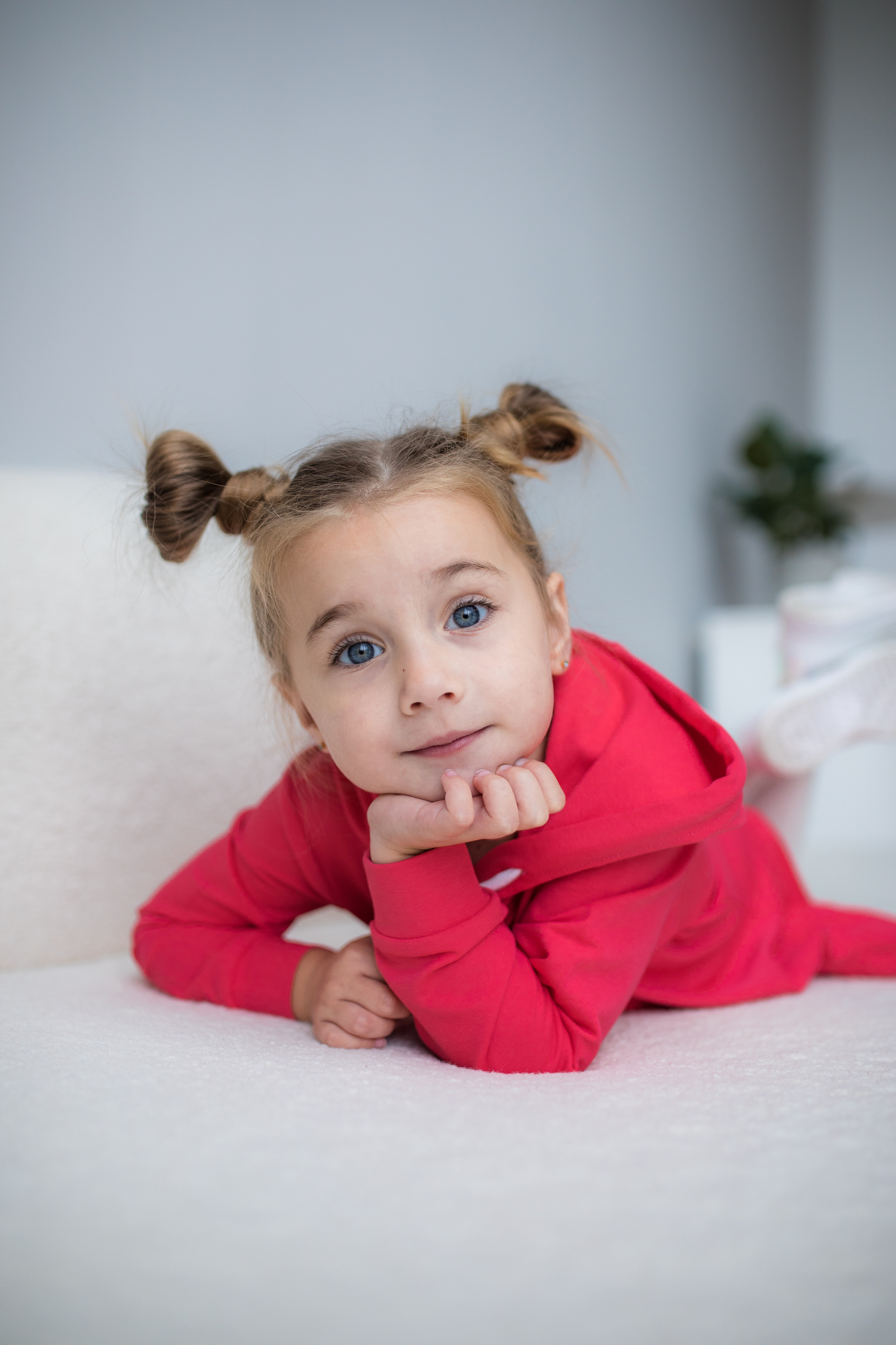 Съемка для бренда-производителя детских платьев. Фотограф в Москве Ира Никина