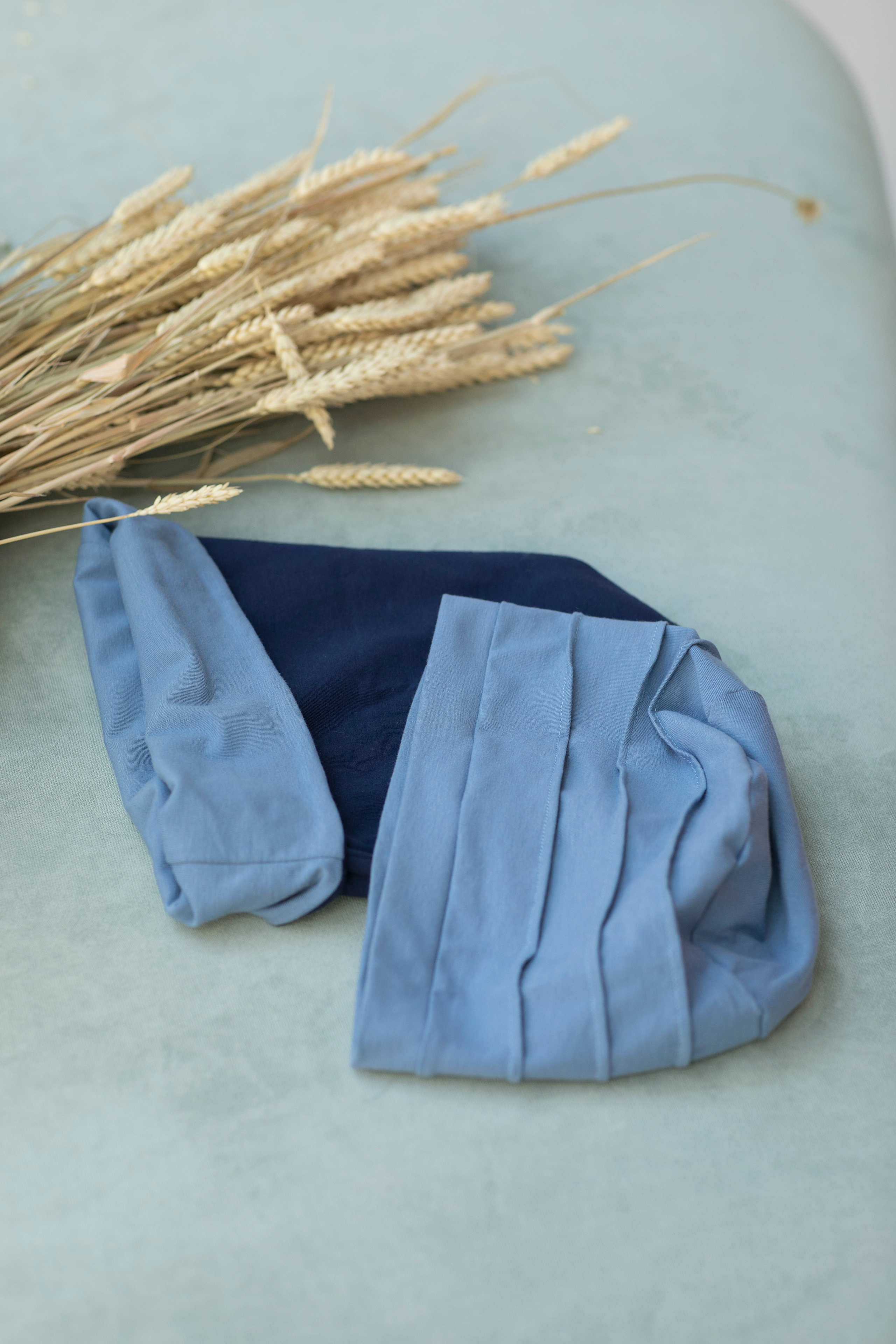 Съёмка для бренда-производителя головных уборов. Фотограф в Москве Ира Никина