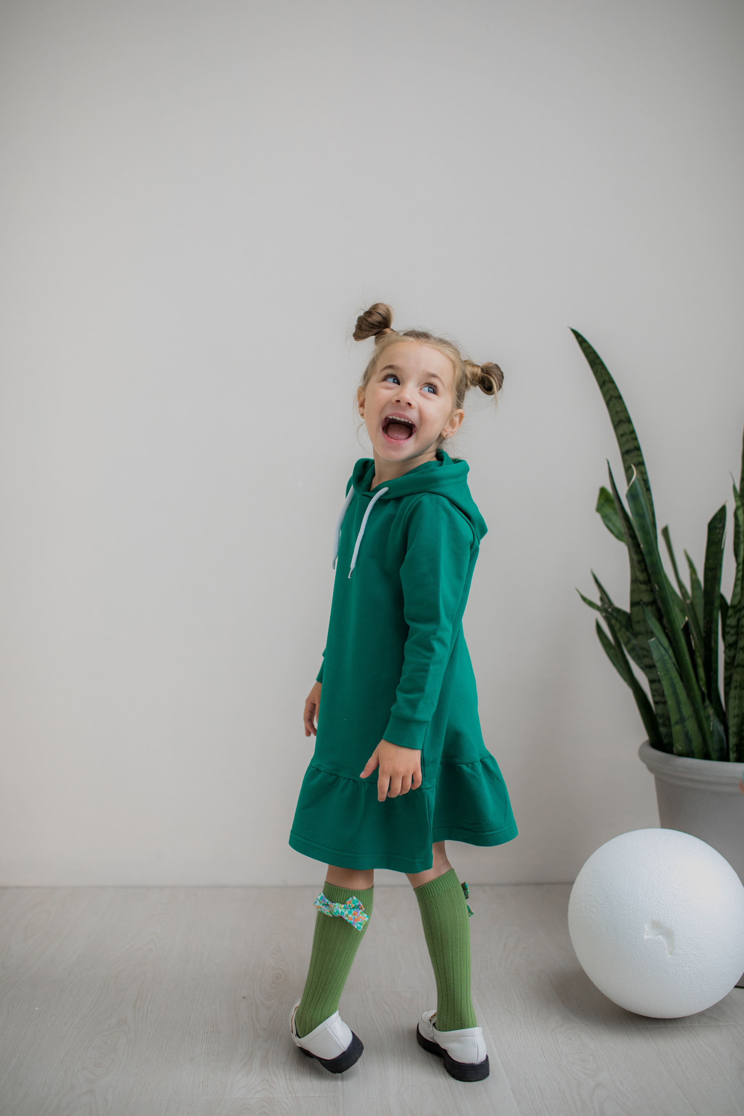 Съемка для бренда-производителя детских платьев. Фотограф в Москве Ира Никина