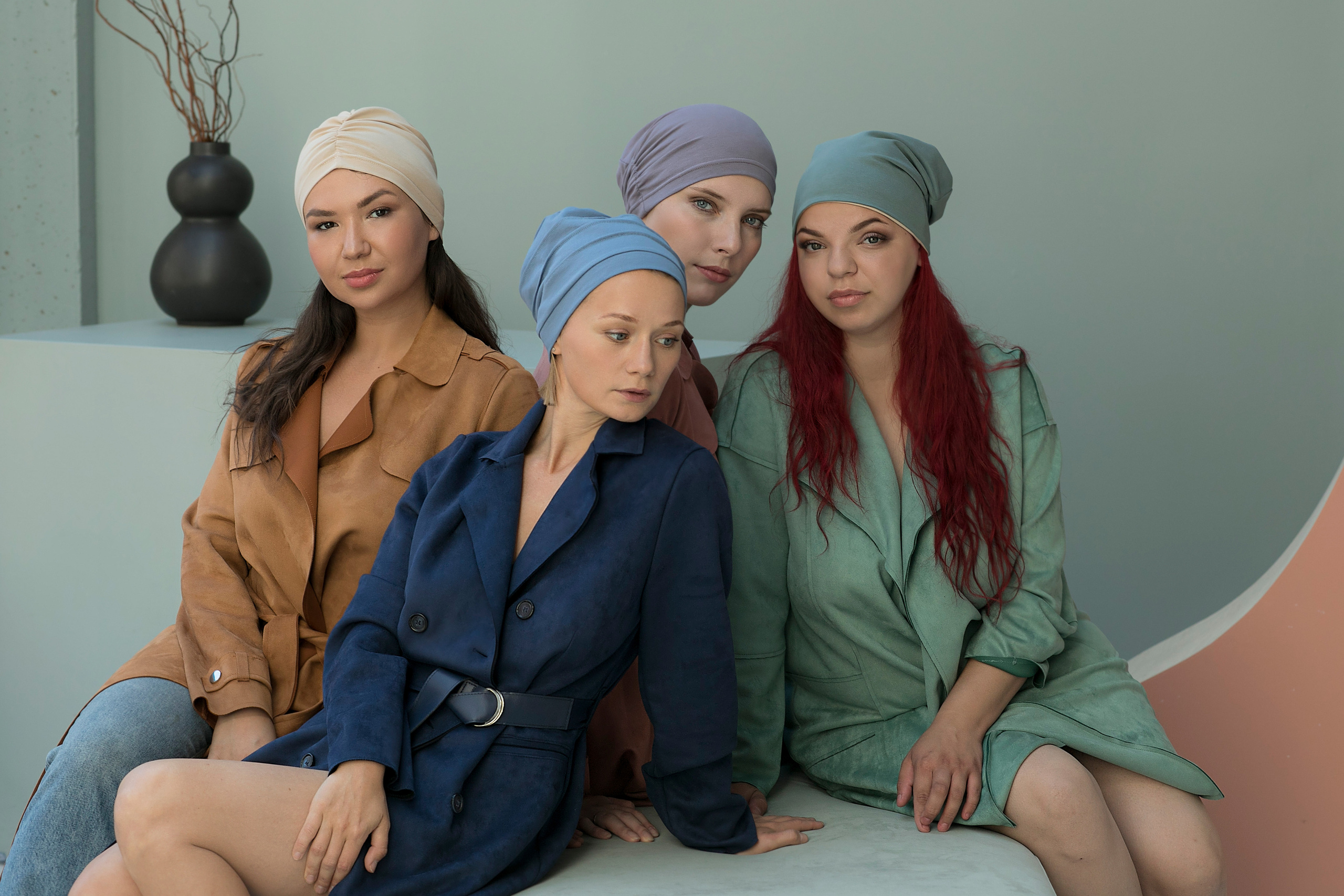 Съёмка для бренда-производителя головных уборов. Фотограф в Москве Ира Никина