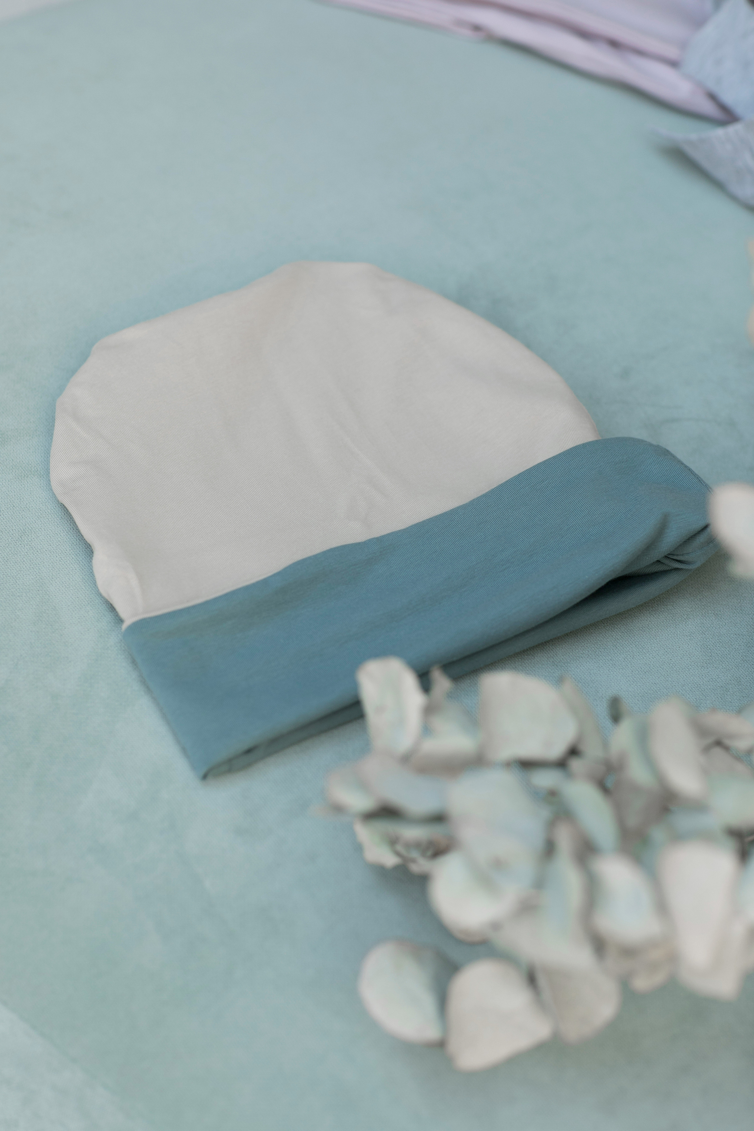 Съёмка для бренда-производителя головных уборов. Фотограф в Москве Ира Никина