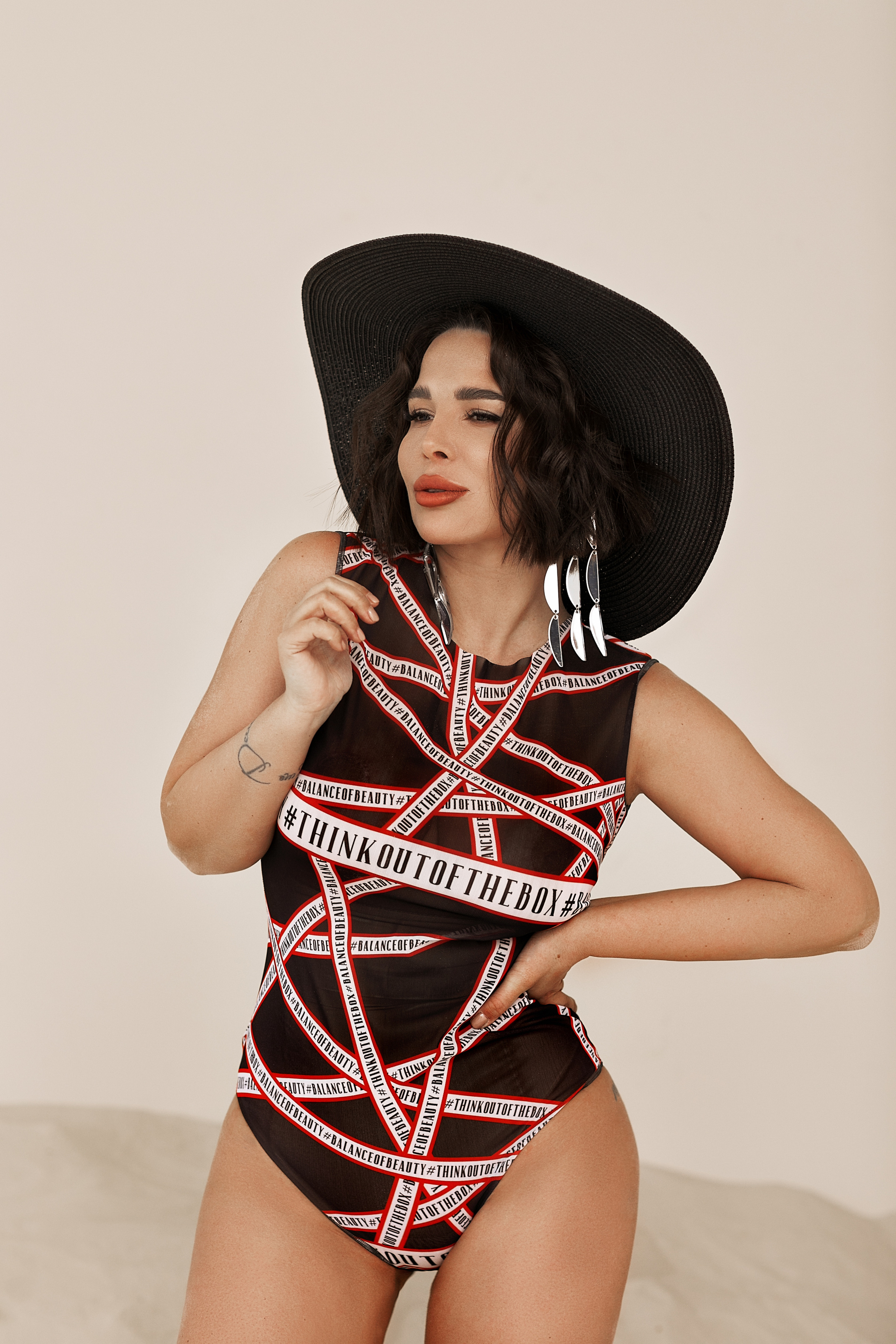 Рекламная съёмка купальников для блогера. Фотограф в Москве Ира Никина