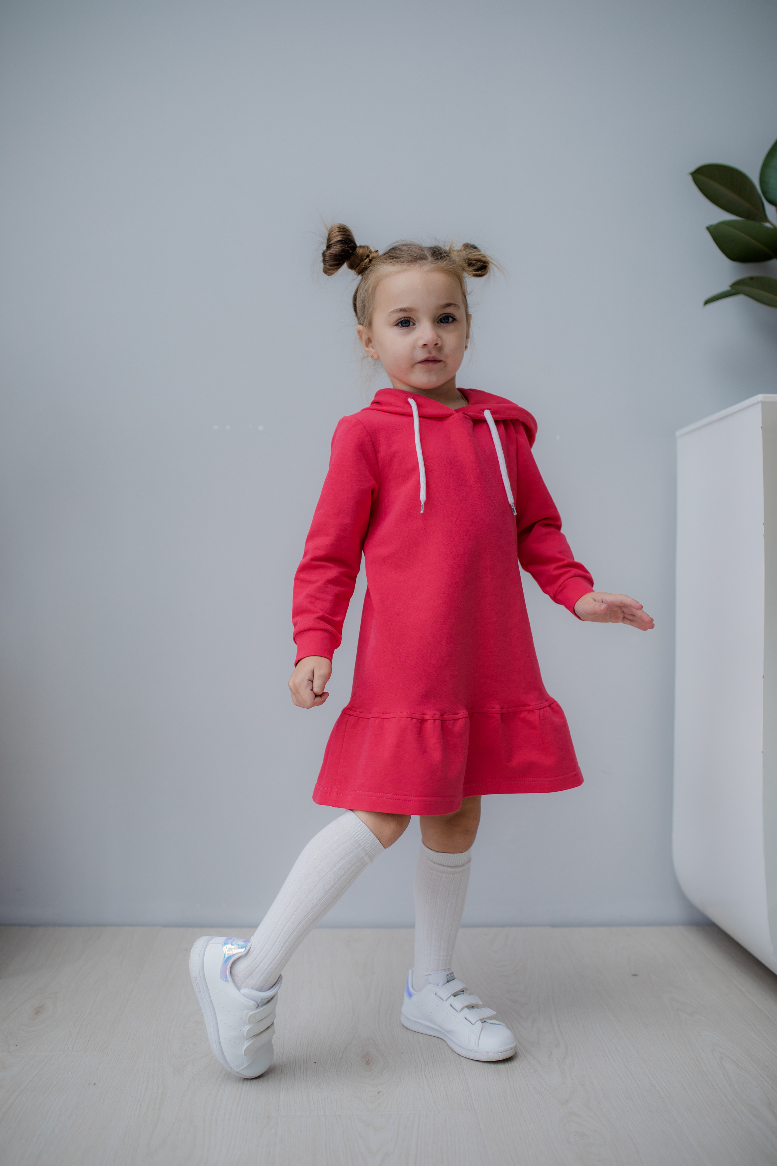 Съемка для бренда-производителя детских платьев. Фотограф в Москве Ира Никина