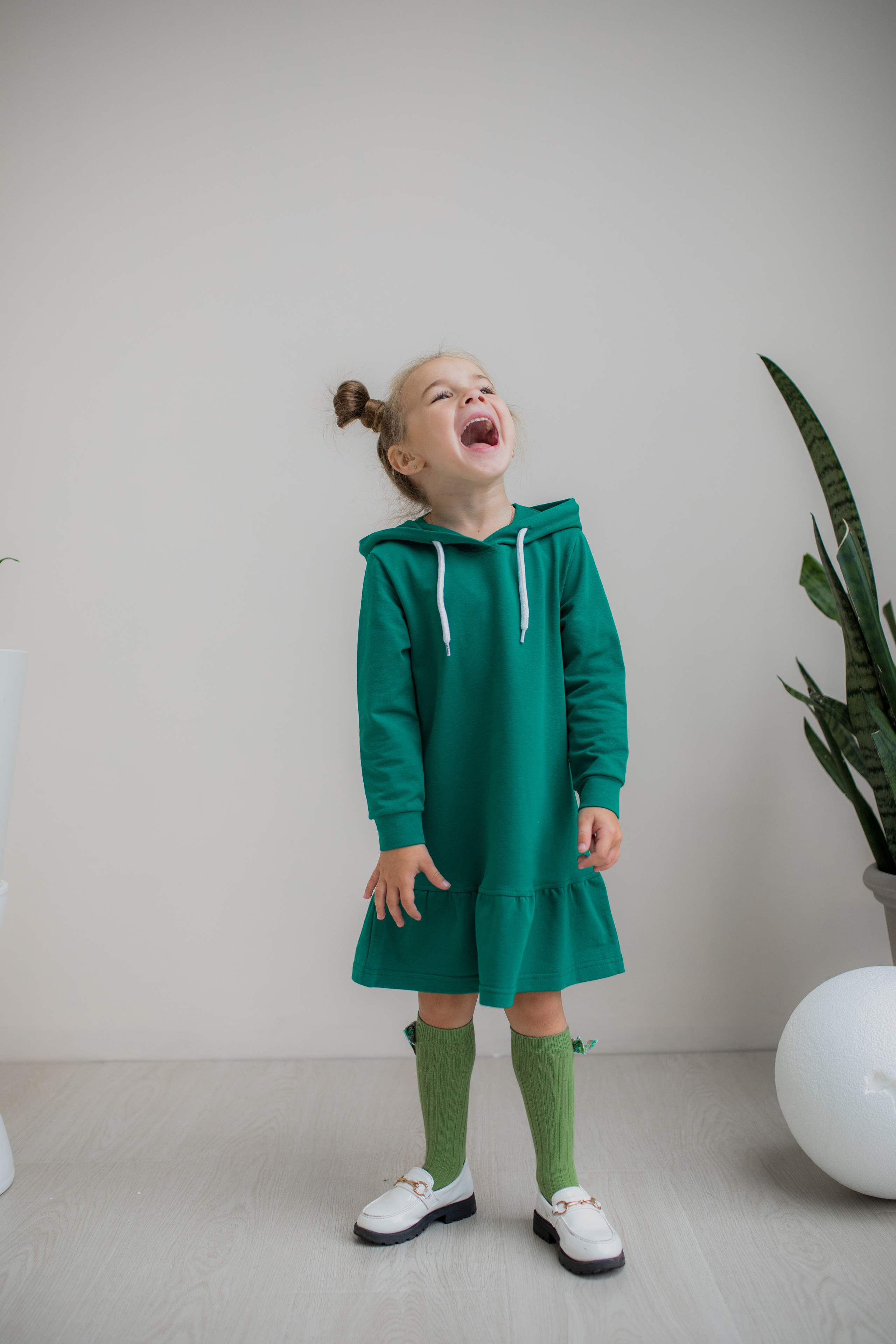 Съемка для бренда-производителя детских платьев. Фотограф в Москве Ира Никина