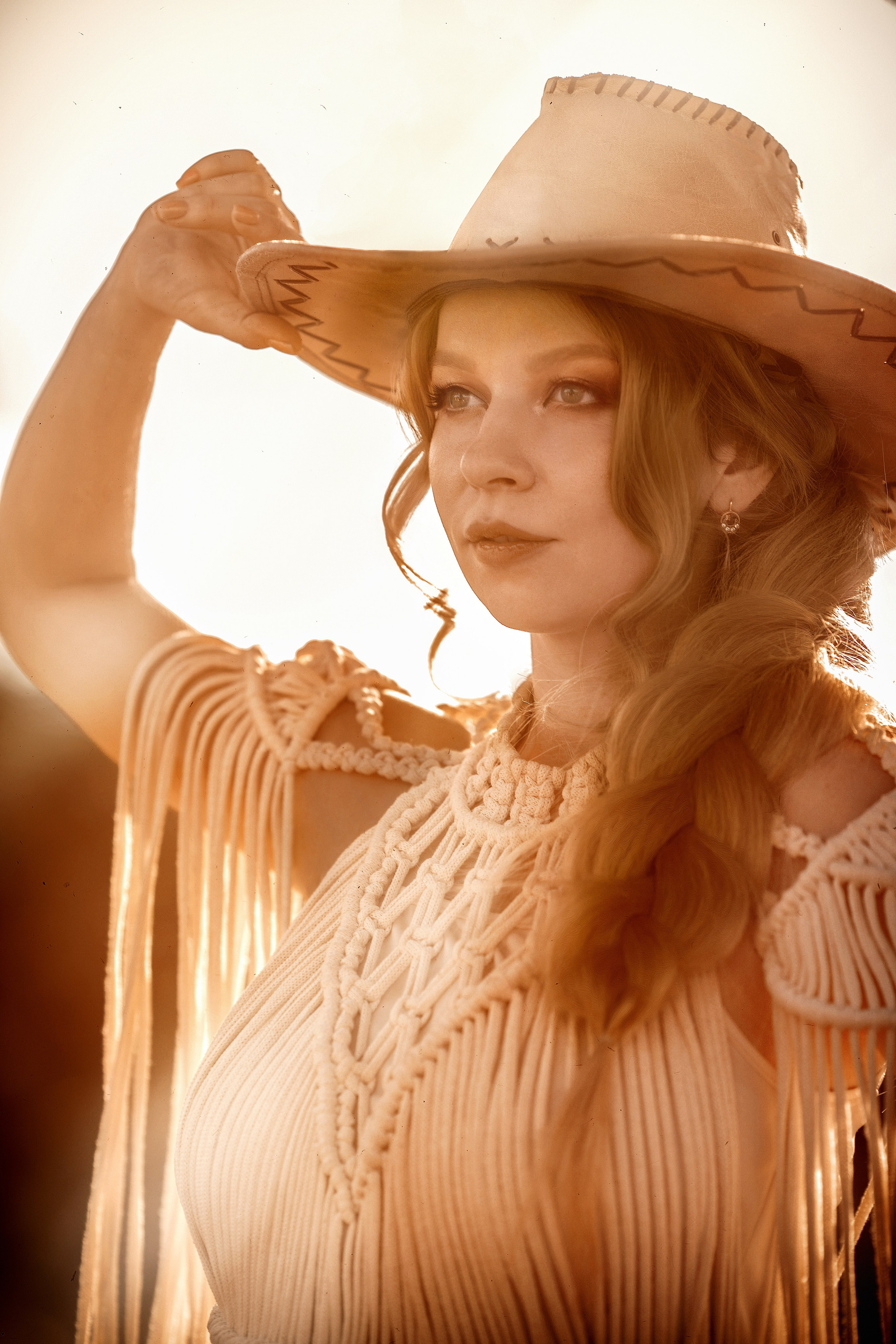 Фотосессия с лошадью на конюшне. Фотограф Ставрополь Пятигорск Елизавета Дарина