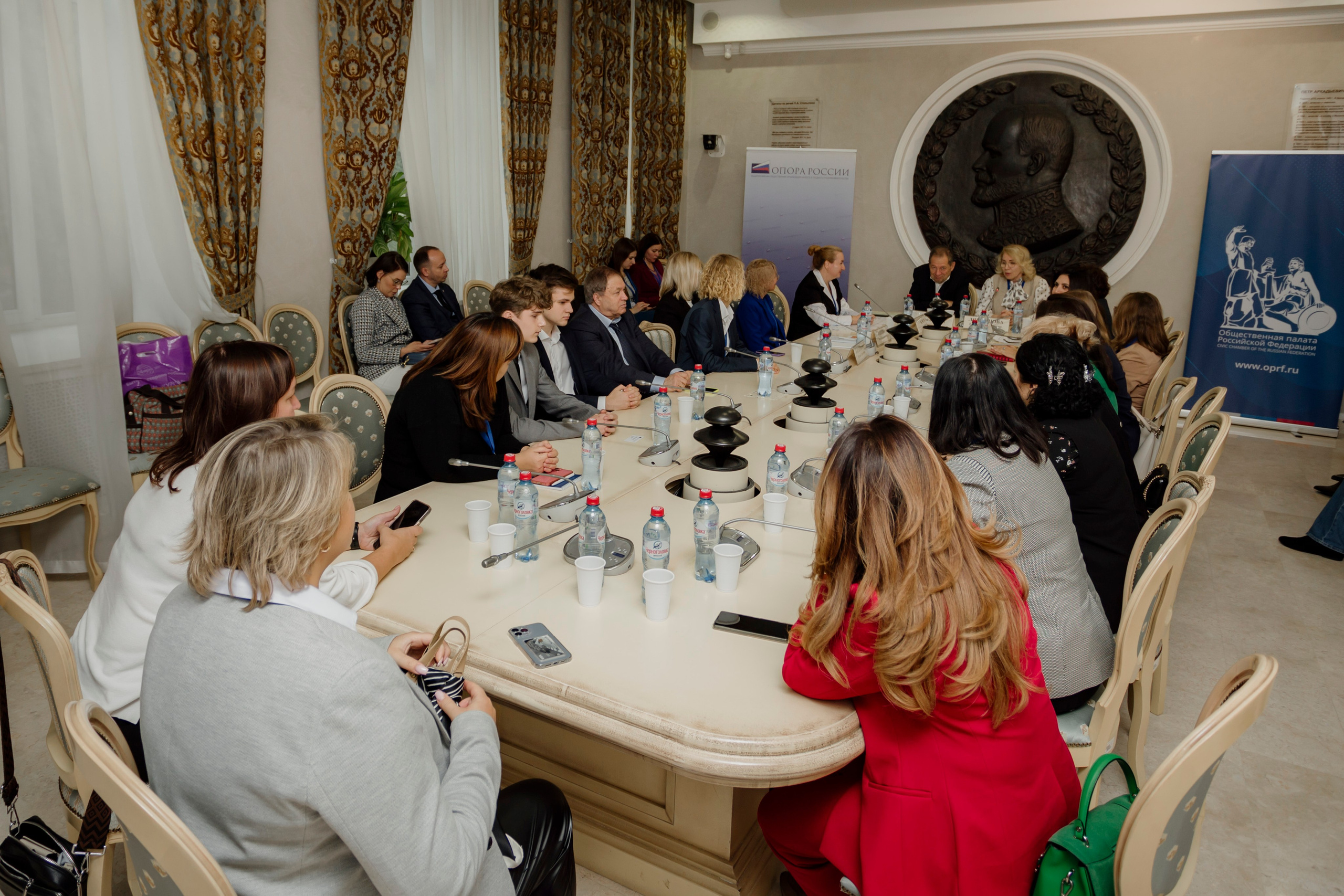 Опора России- форум Частное Образование. Деловая и Бизнес съемка в  Москве Инесса Грушко