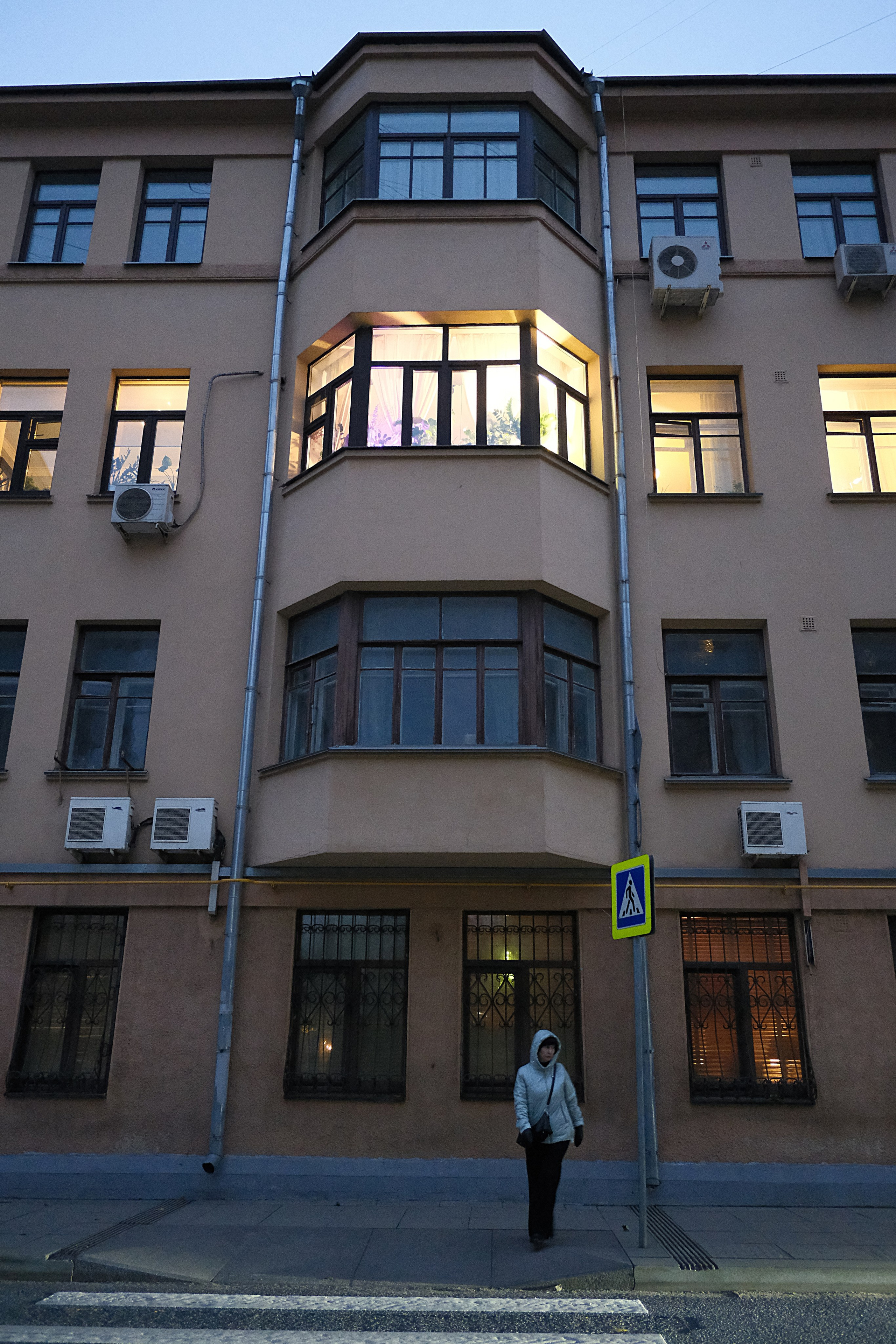 Улица, люди, жизнь…