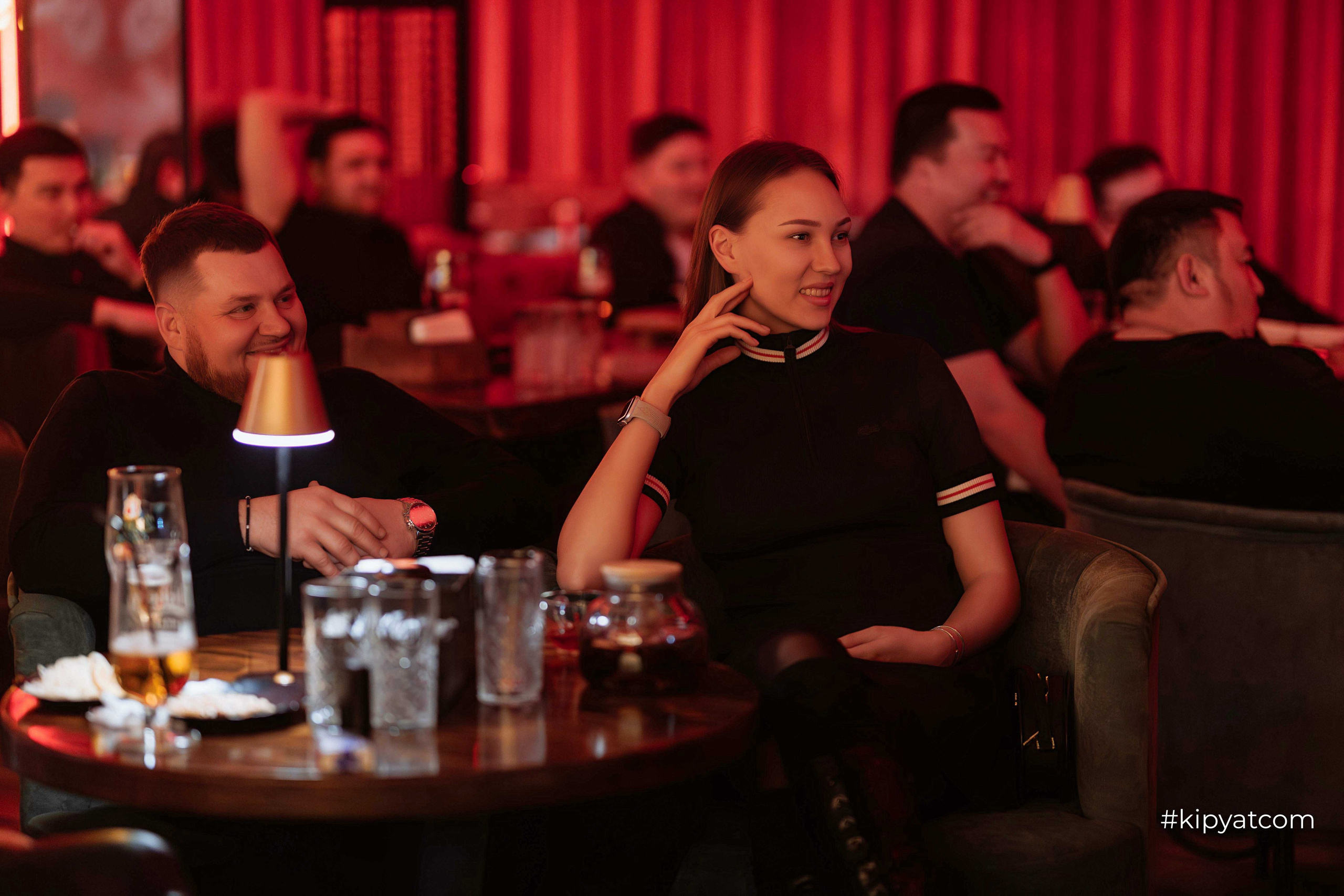 Сольный стендап концерт Александра Меркуль