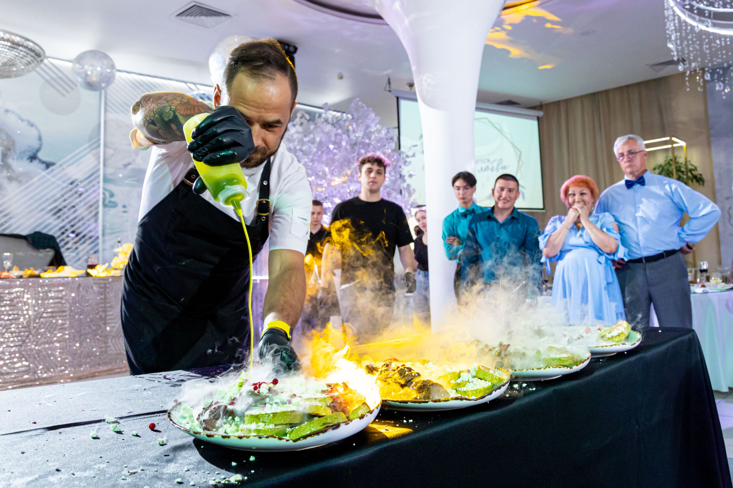 Фотограф на банкет свадьбы, юбилея в Санкт-Петербурге. Фотограф на праздник, корпоратив, День Рождения и Юбилей в г. Санкт-Петербурге Алексей Анкушев