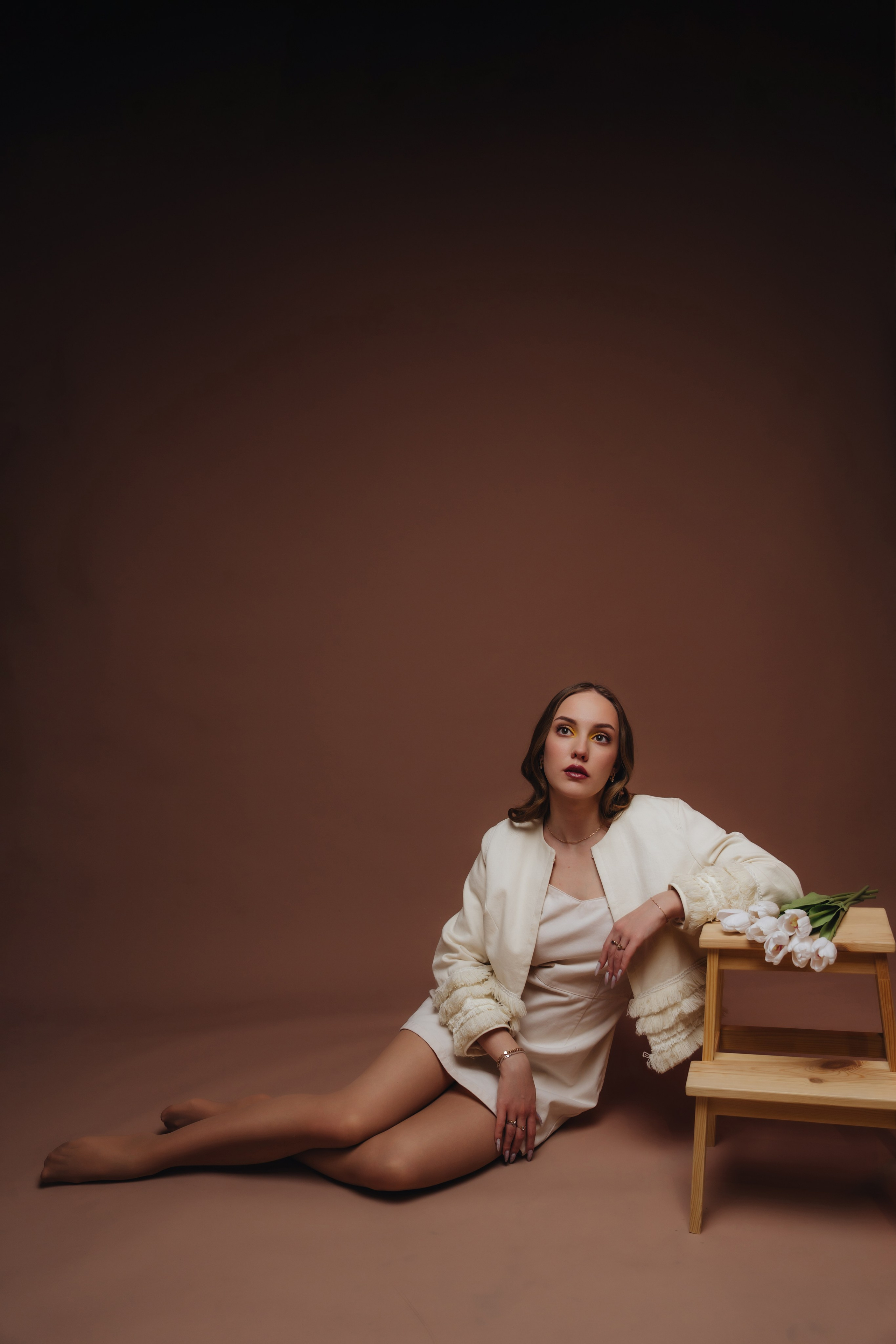 На однотонном фоне. Евгений Щетников Фотограф-Тюмень