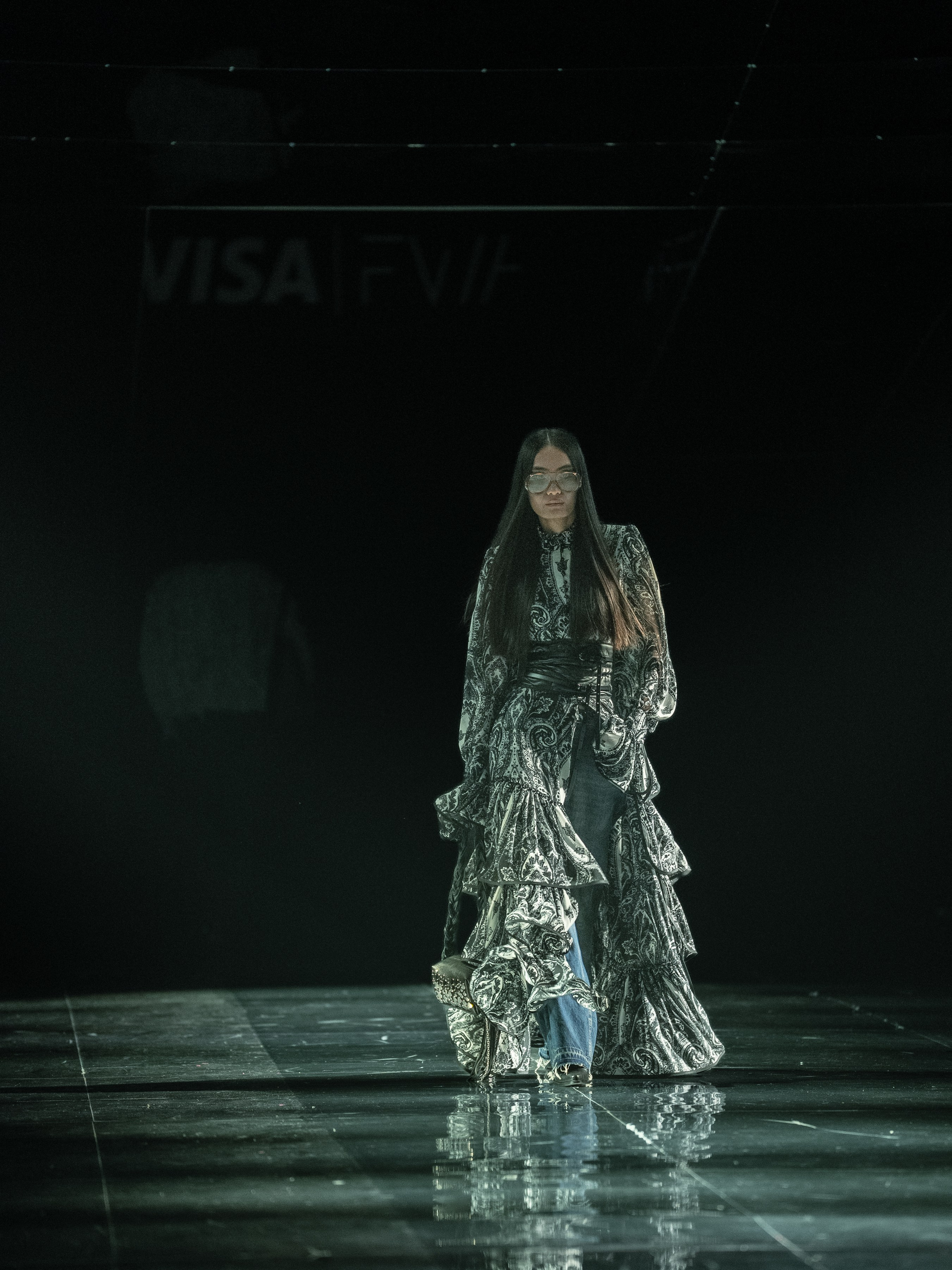 Visa Fashion Week Almaty Pre-Fall 2026 April Leonid Zherebtsov. Сайт Алматинского НЮ АРТ, будуар и фэшн фотографа Дениса Карпенко