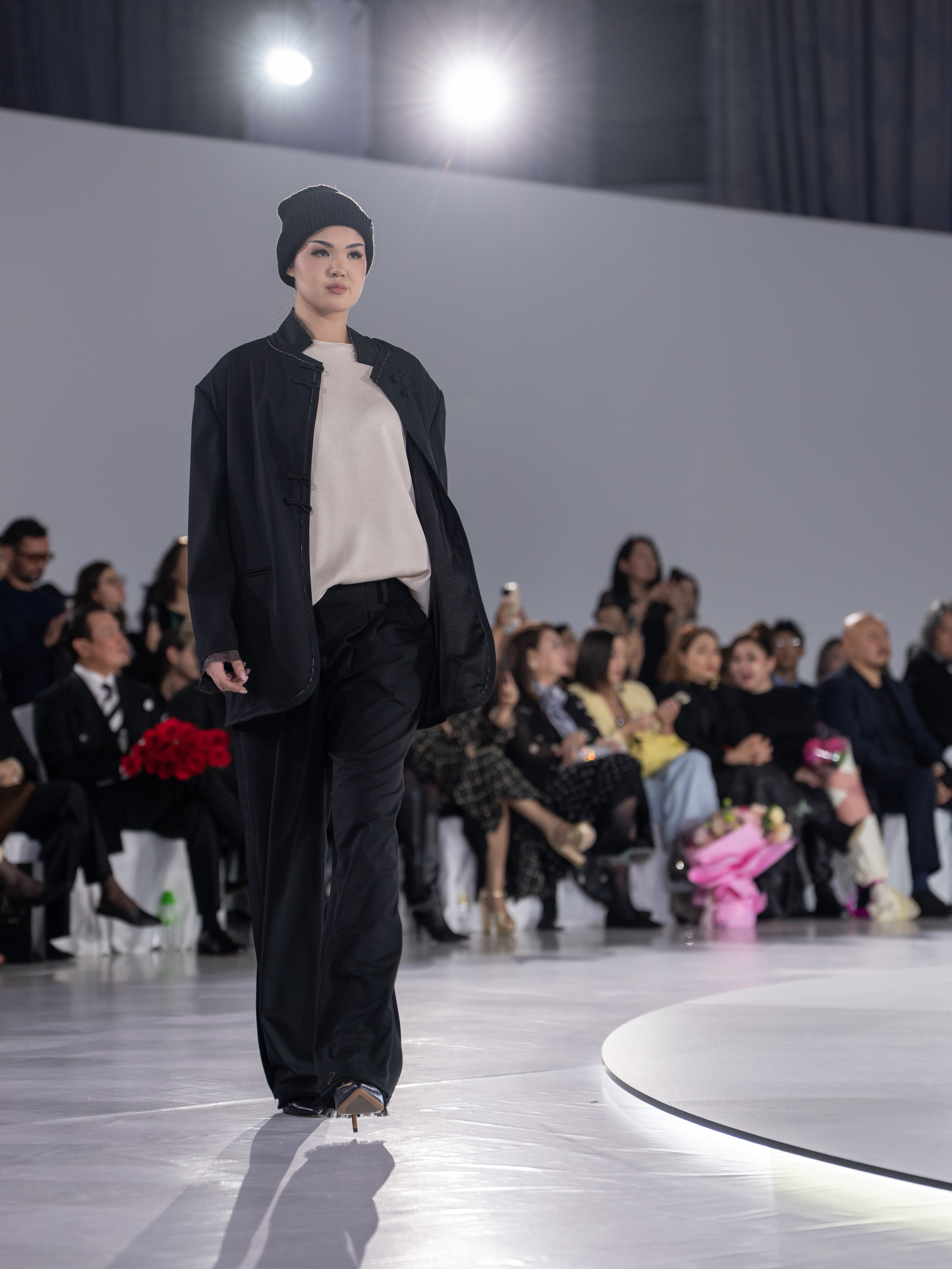 Дизайнер Aida Kaumenova. Сайт Алматинского НЮ АРТ, будуар и фэшн фотографа Дениса Карпенко