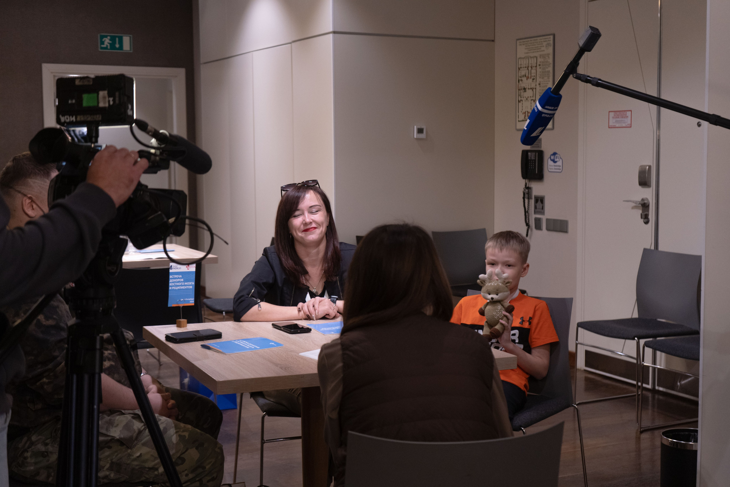 Встреча доноров и реципиентов костного мозга | Адвита. Юля Мурашова портретный и документальный фотограф