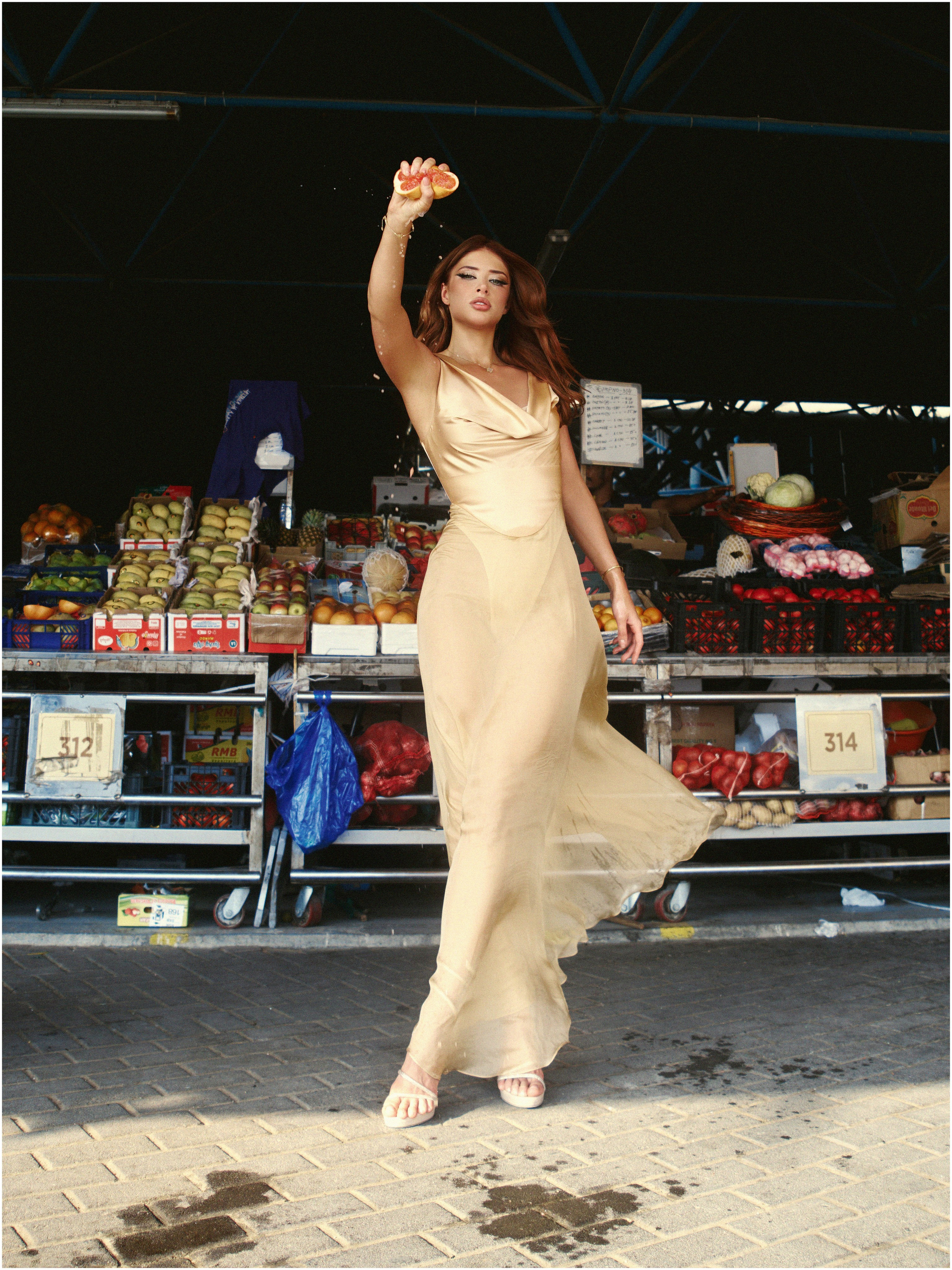 Meduzka. NOIZOMAX Художественный фотограф в Дубай