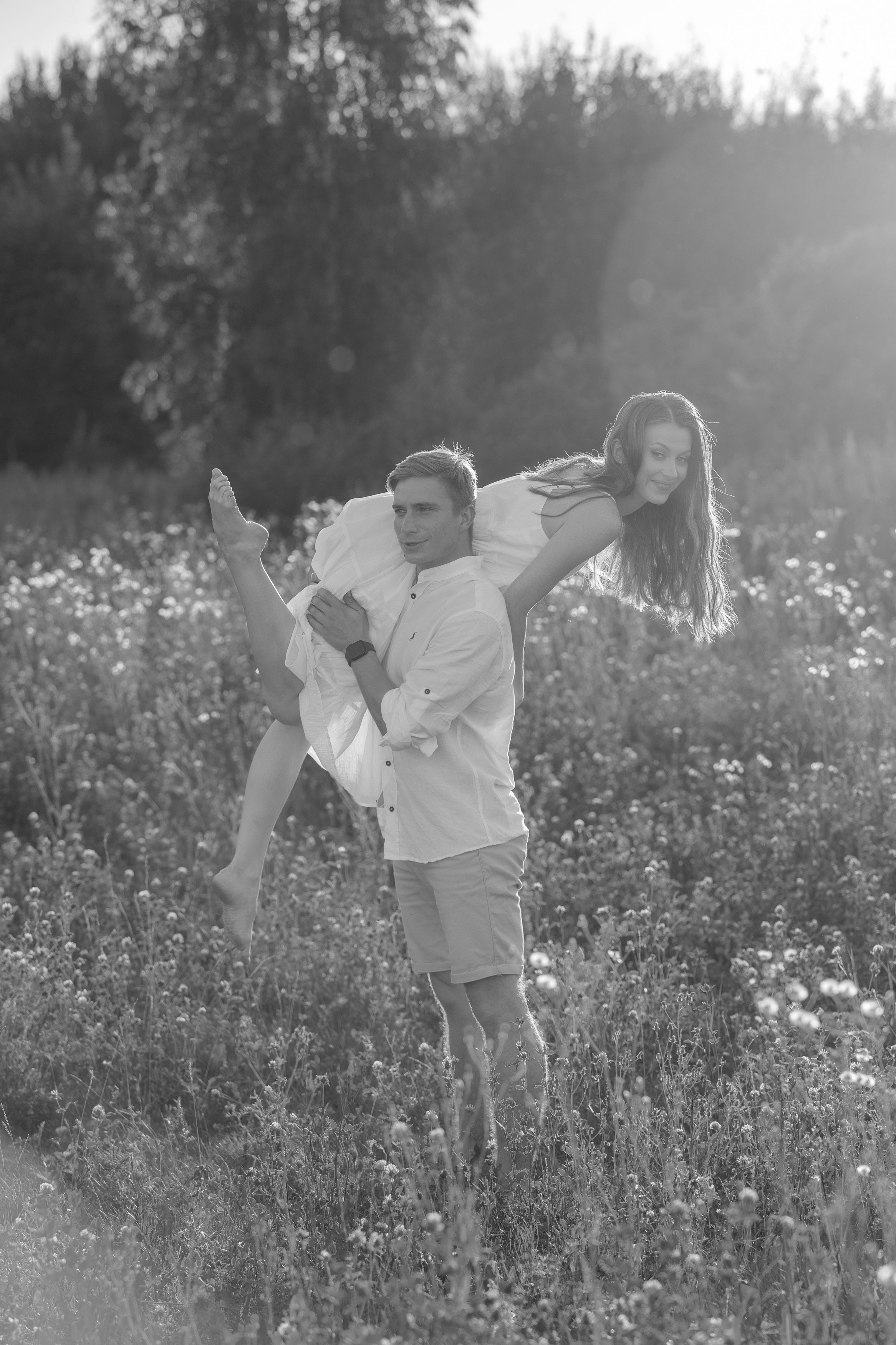 Фотосессия на природе для двоих. Портретный фотограф Олеся Владимирова в Москве