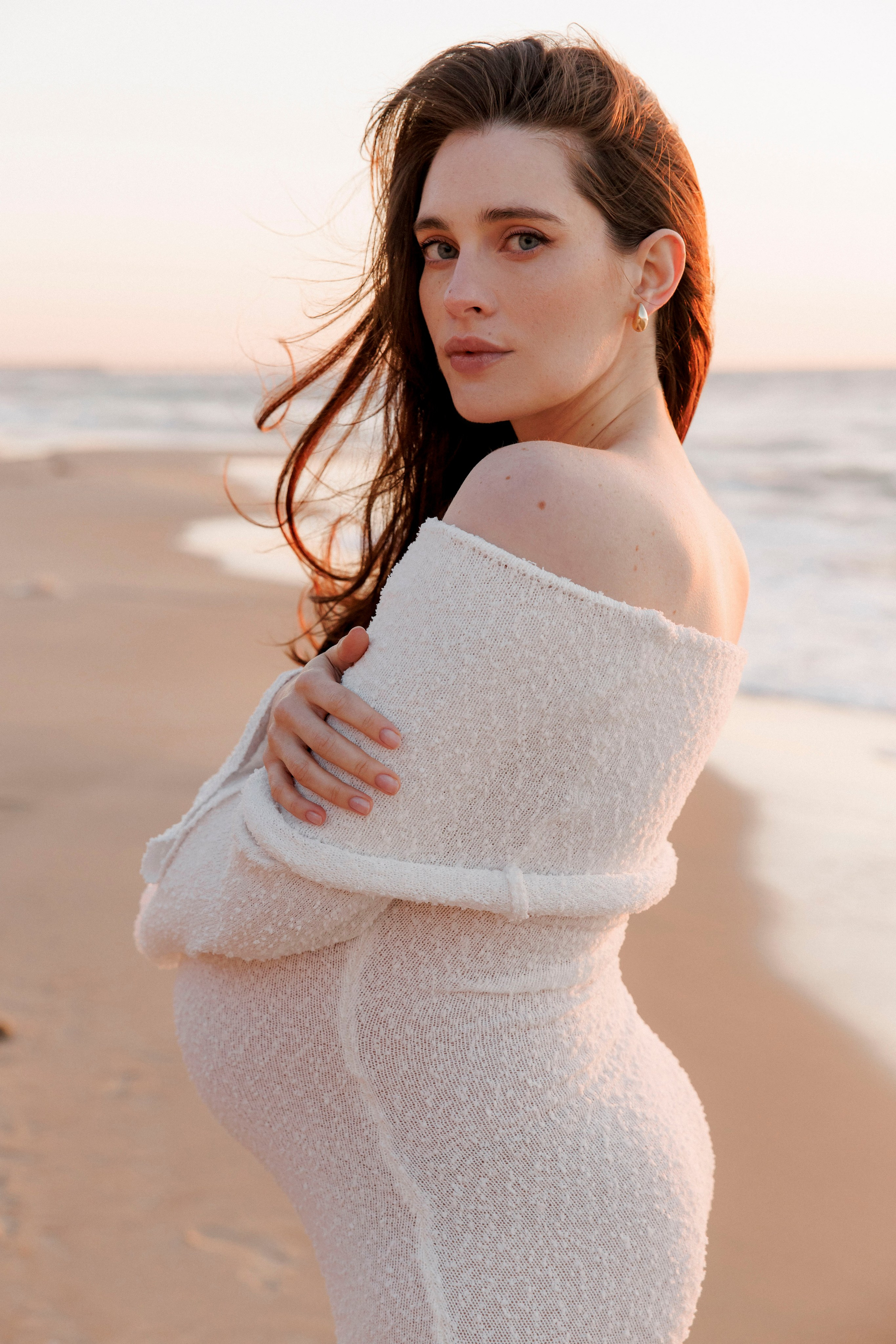 Pregnancy photoshoot (home/park/beach). Главная