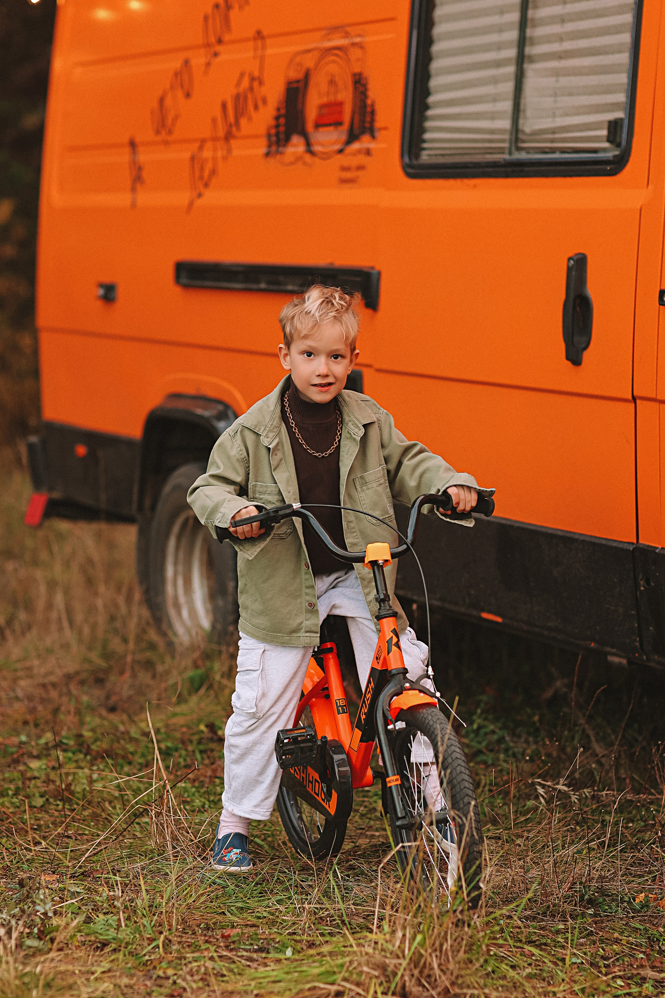 Бус/кемпер. Семейный фотограф Тюмень, фотограф на роды Салмина Мария