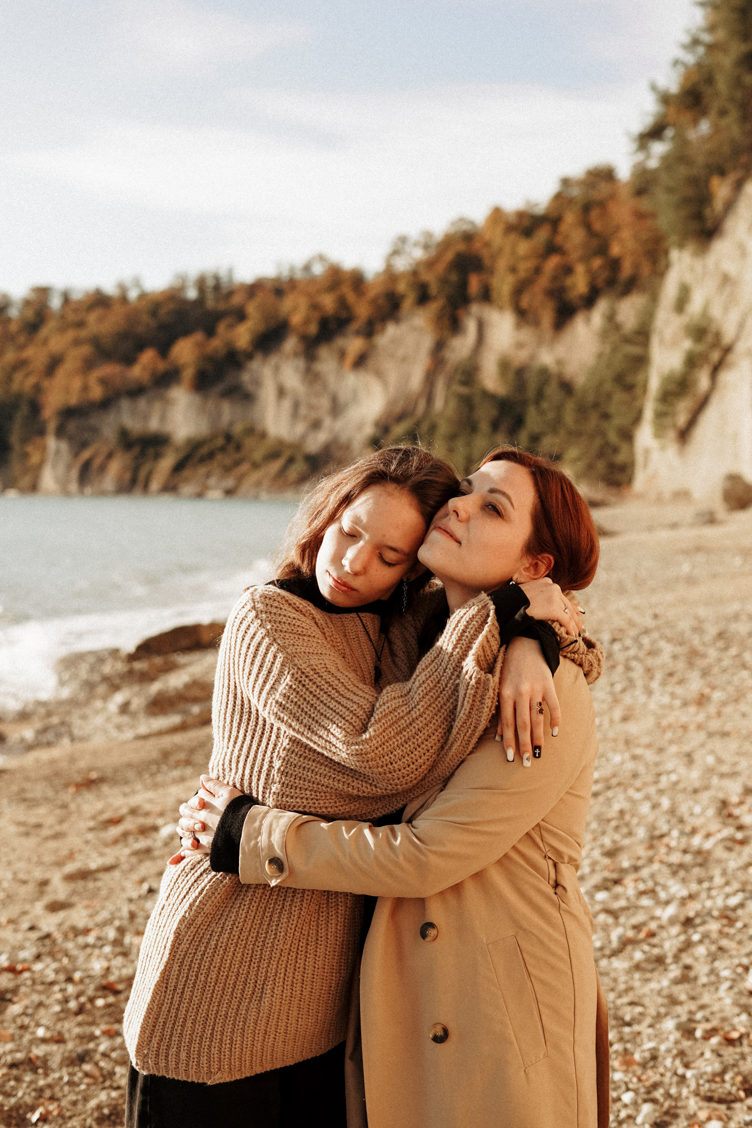 Настя с дочерью Дашей в Мюссере, Абхазия. Фотограф в Сочи и Абхазии | Фототуры | September Air