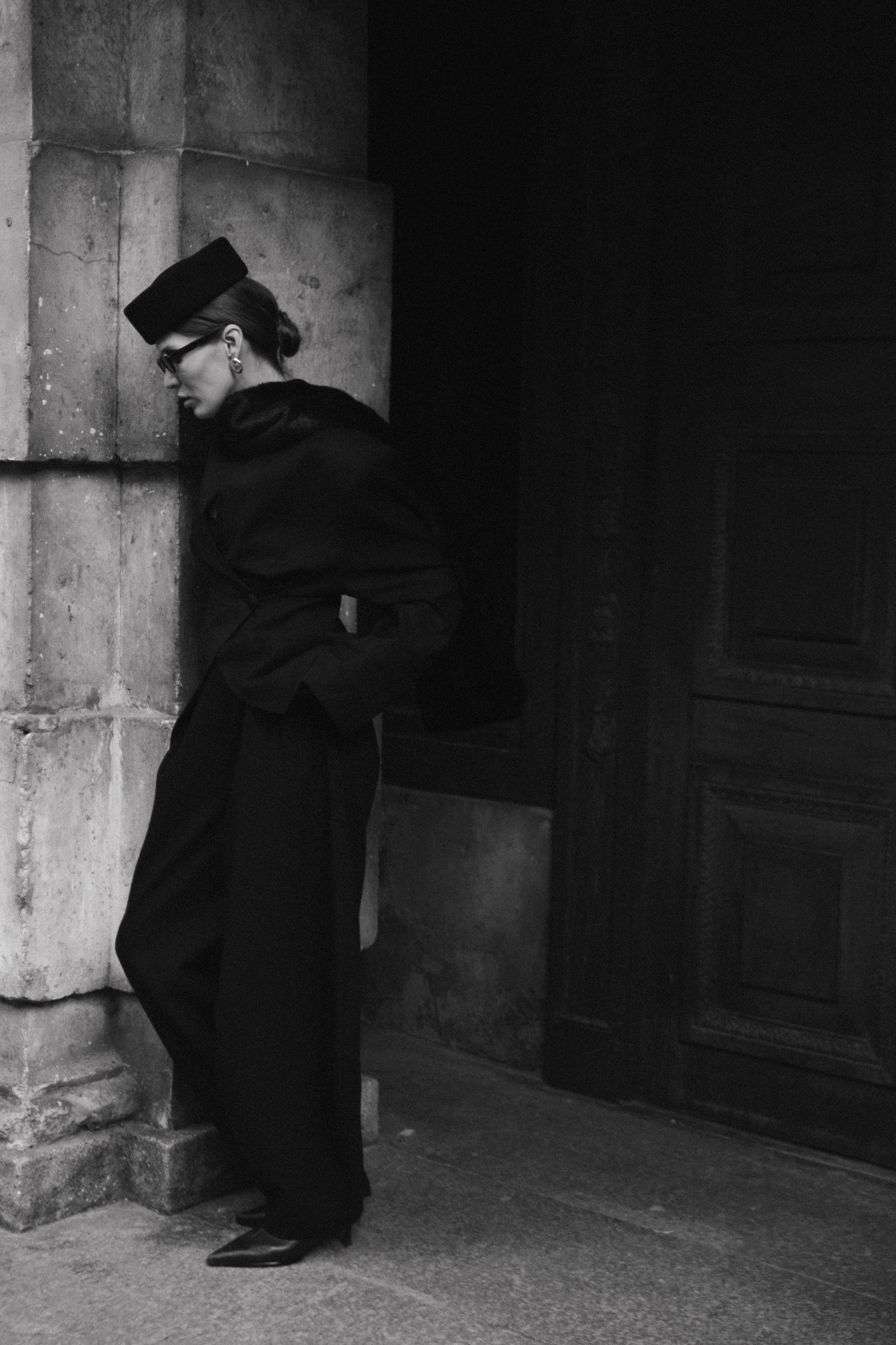 ЖЕНСКИЙ ПОРТРЕТ. О ЛЮБВИ НЕ ГОВОРЯТ.ЕЕ ПОКАЗЫВАЮТ